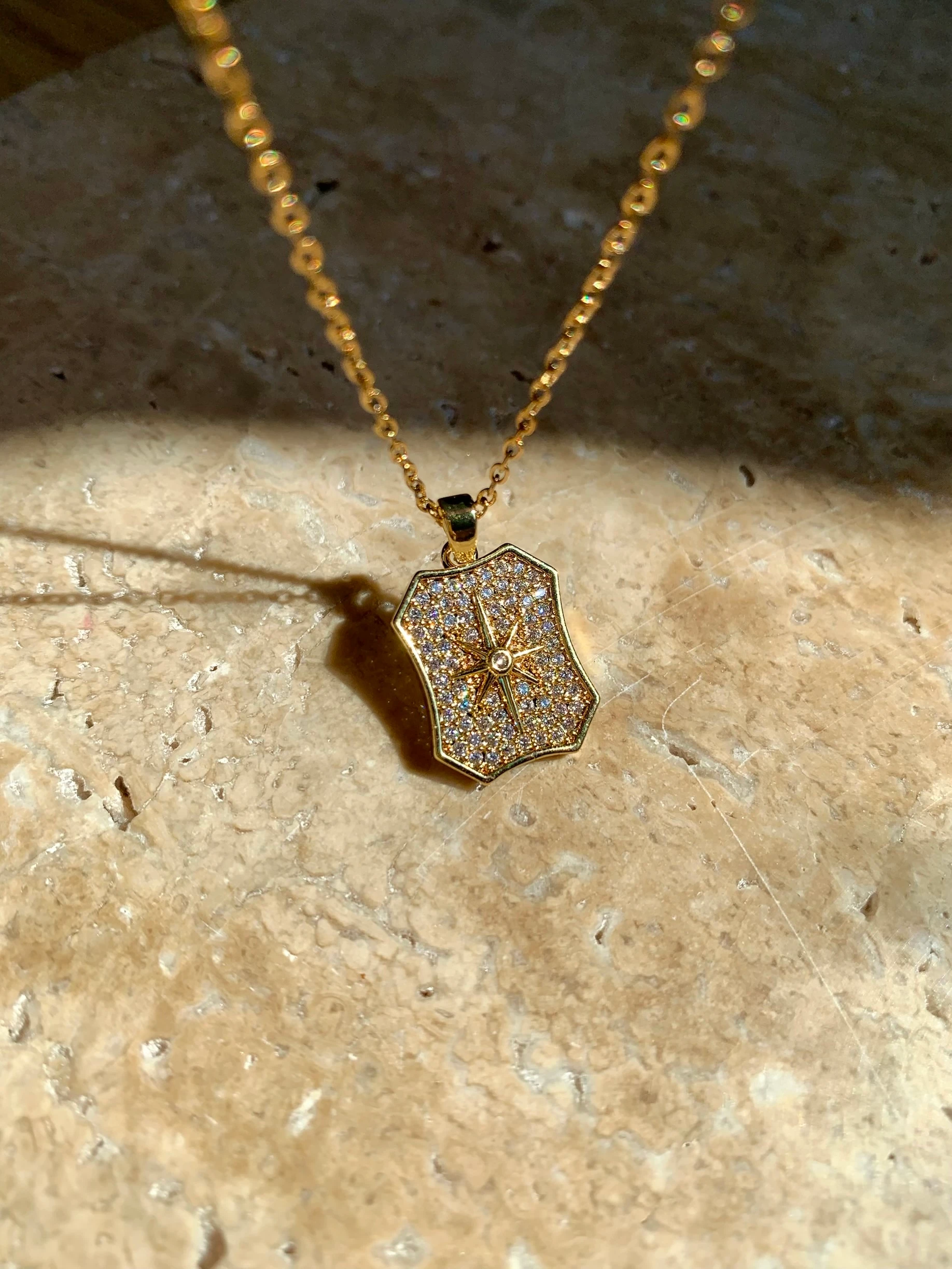 Çelik North Star Kolye