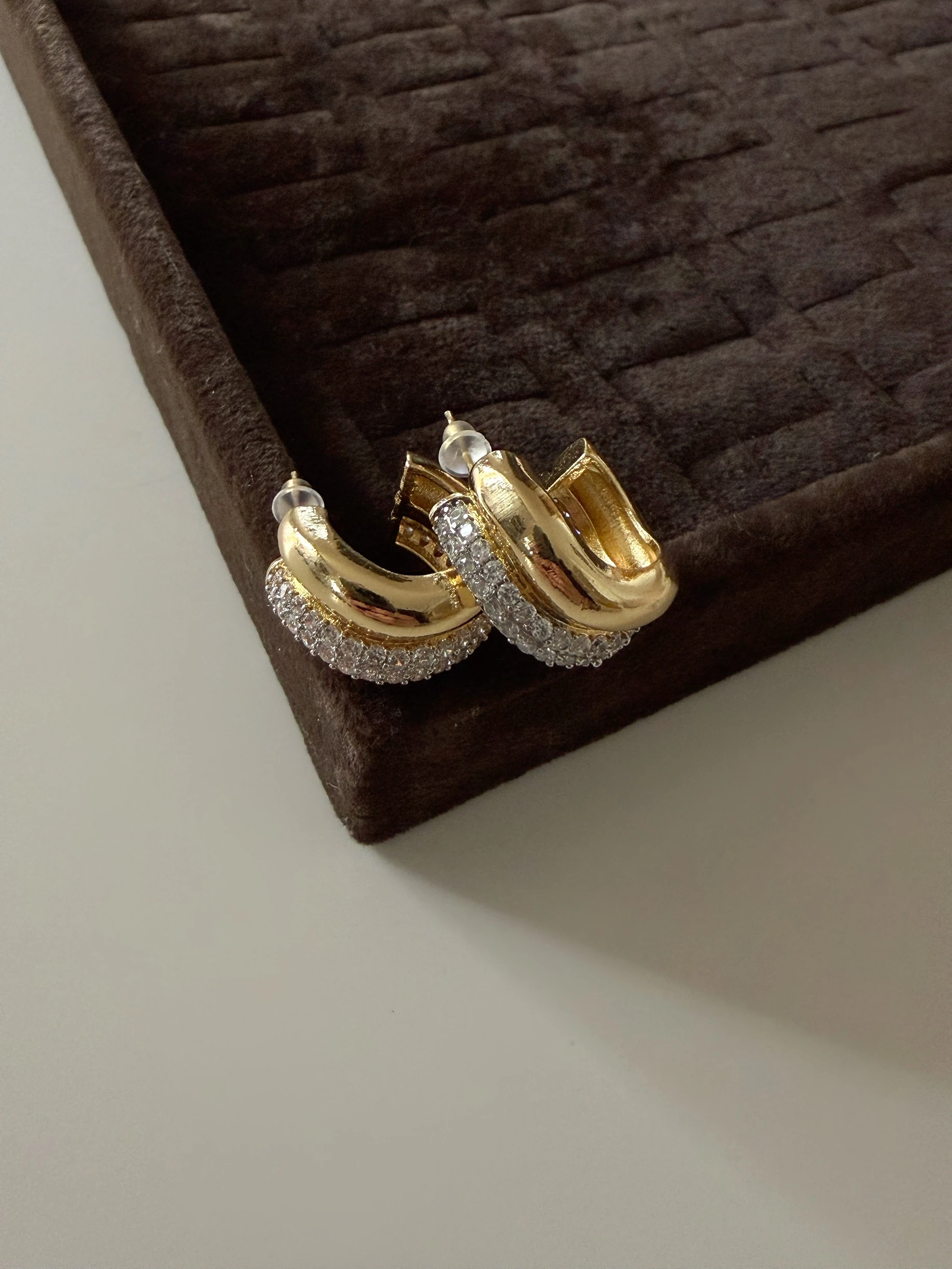 Mix yarım tombul küpe