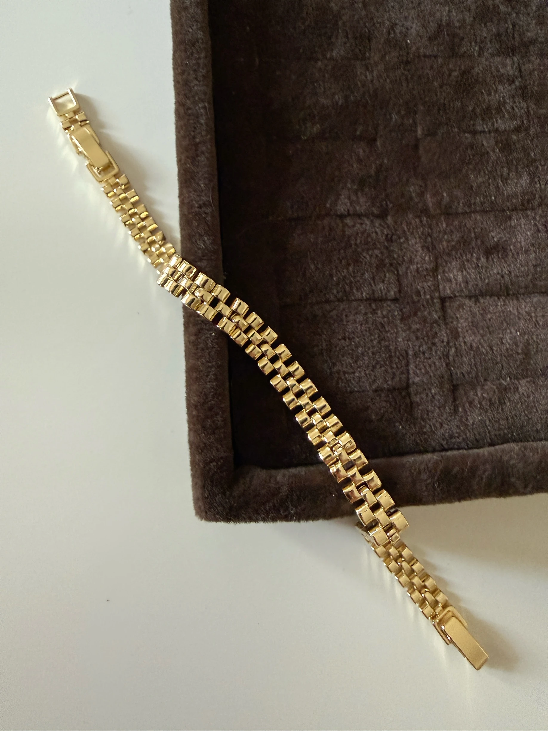 Basic motif bileklik