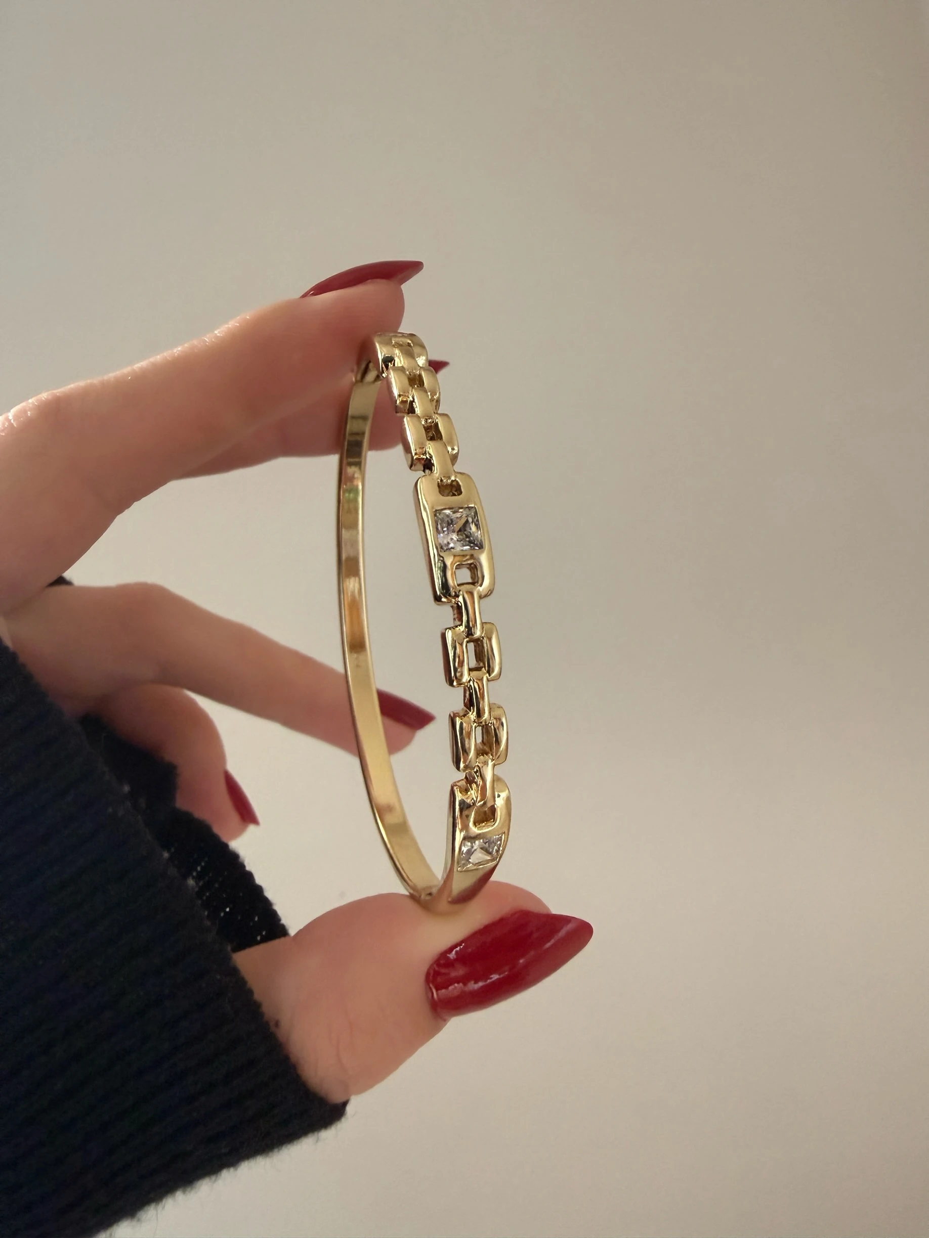 Xuping sıralı kristal taş kelepçe