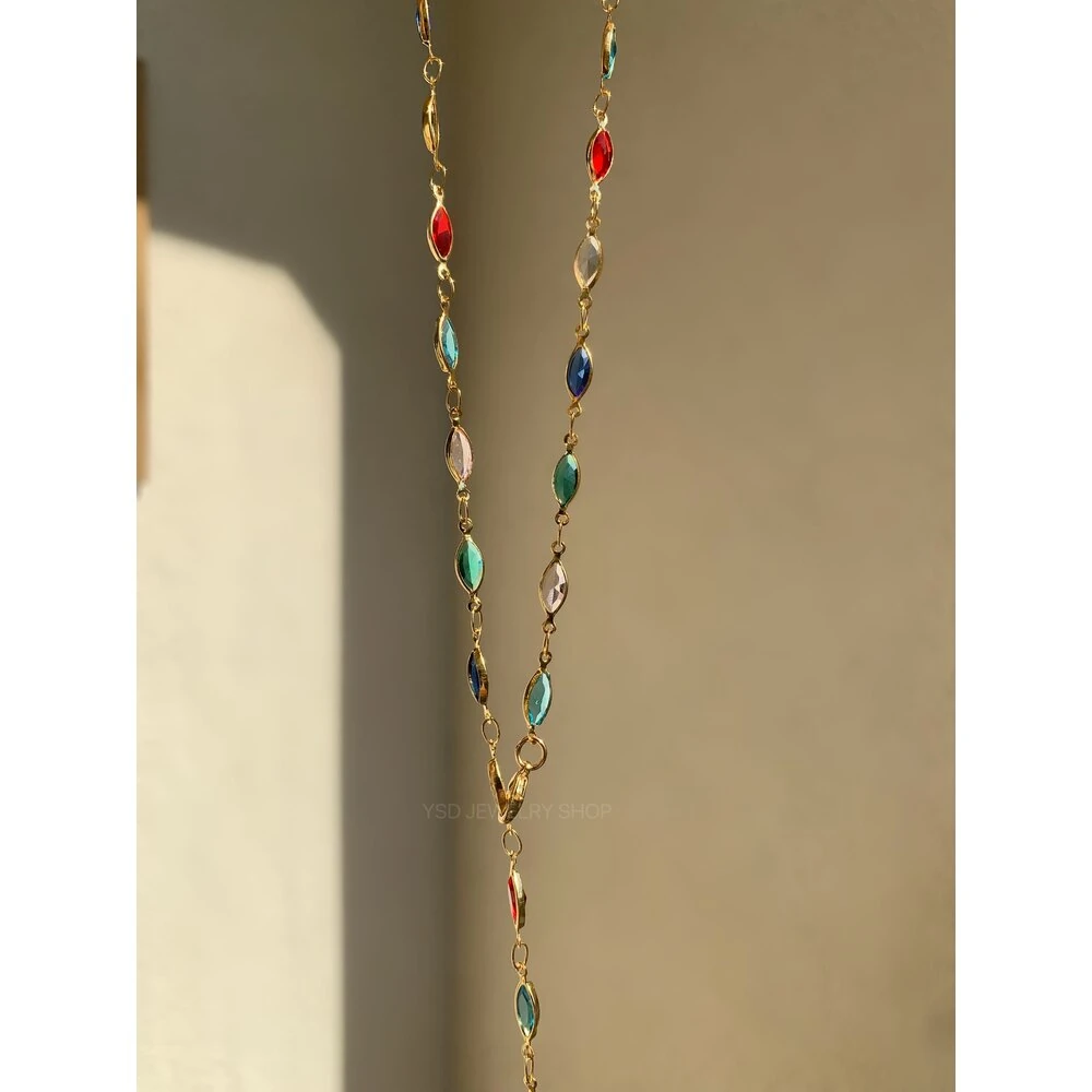 Multicolor sıralı mekik taş Y model kolye