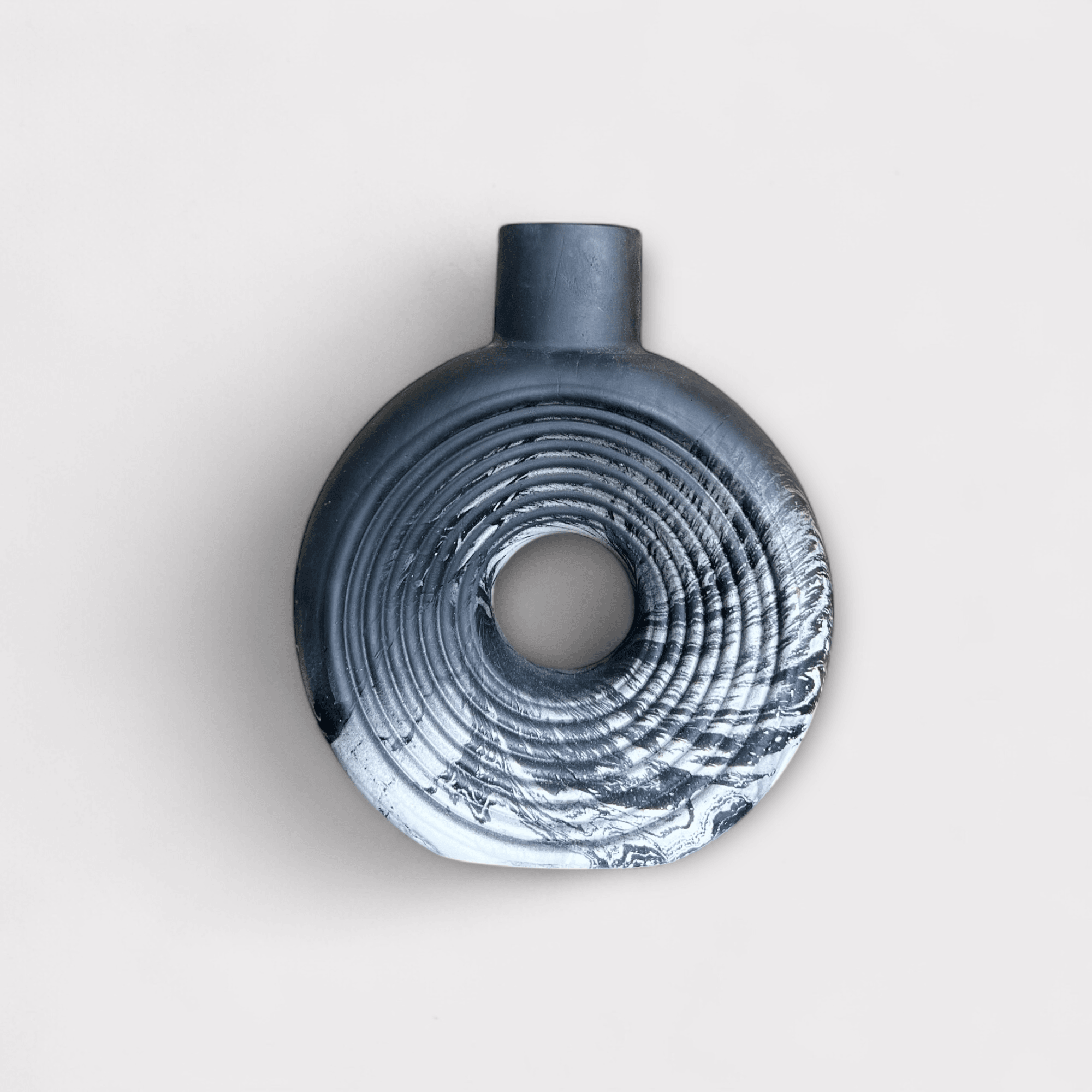 El Yapımı Beton İskandinav Vazo | Minimalist Dekor | Çift Renkli Taş Tozu Vazo | Modern Ev Aksesuarı