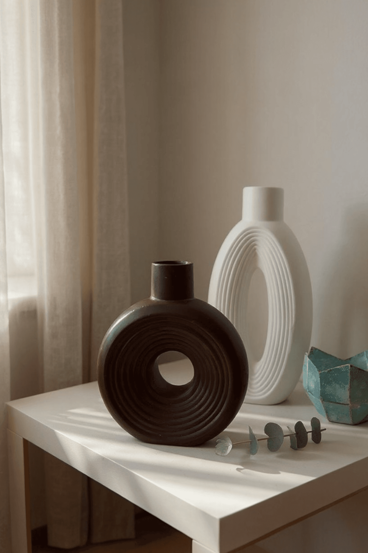 El Yapımı Taş Tozu 2’li Dekoratif Vazo Seti | Modern Salon ve Ev Dekorasyon Objesi