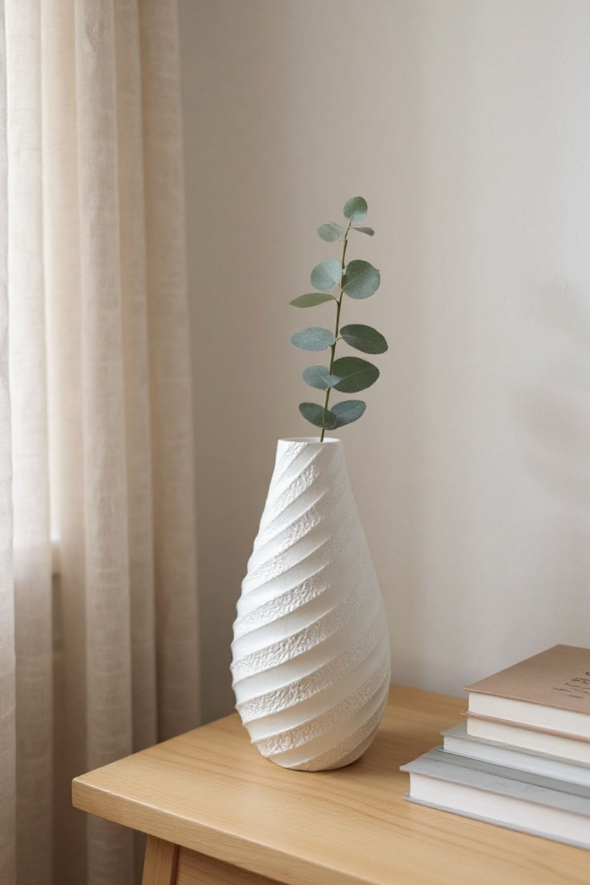 El Yapımı Spiral Desenli Parlak Vernikli Taş Tozu İskandinav Dekoratif Vazo 20 cm