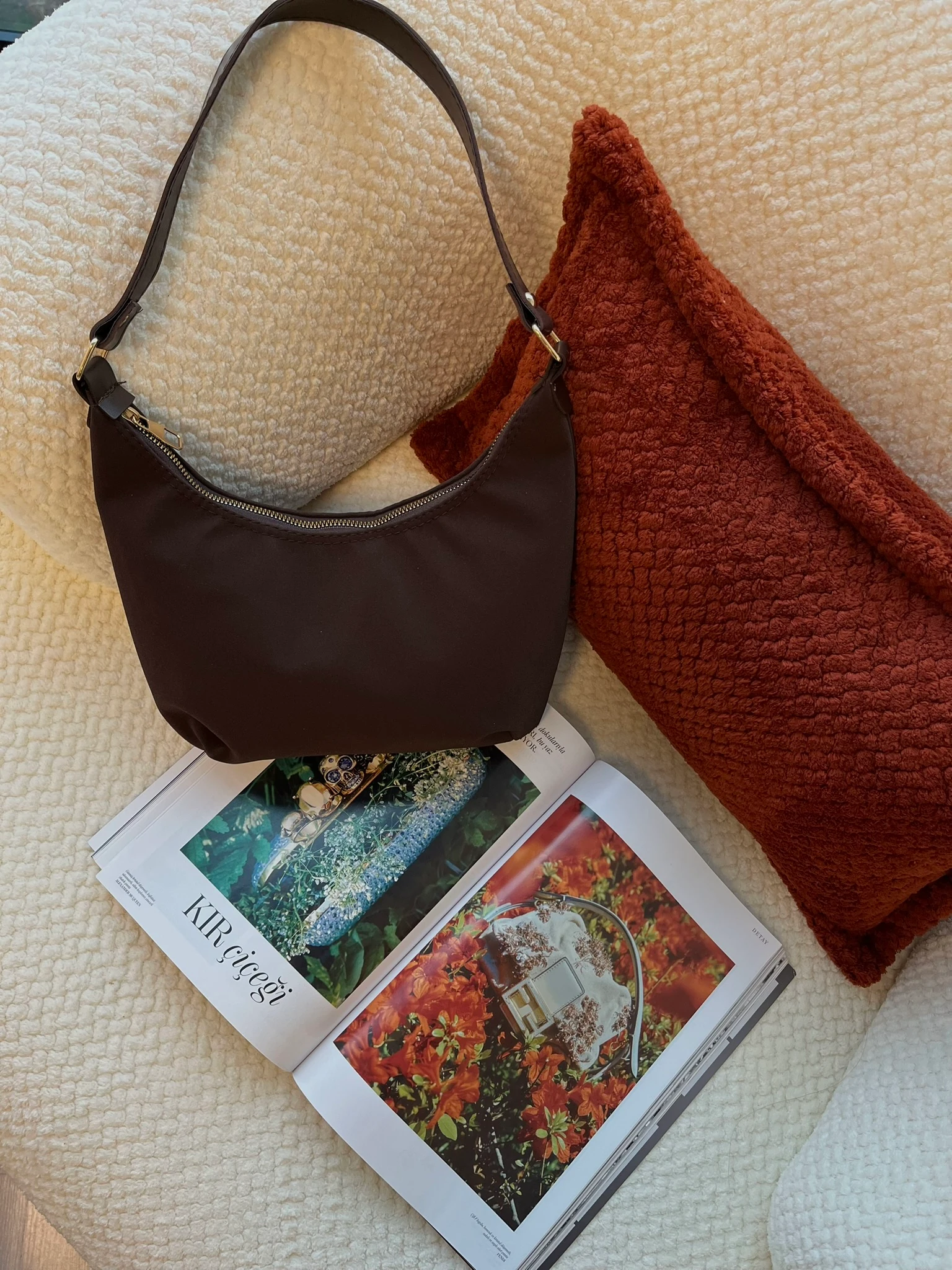 Mat Kumaş Baget Omuz Çantası - Kahverengi