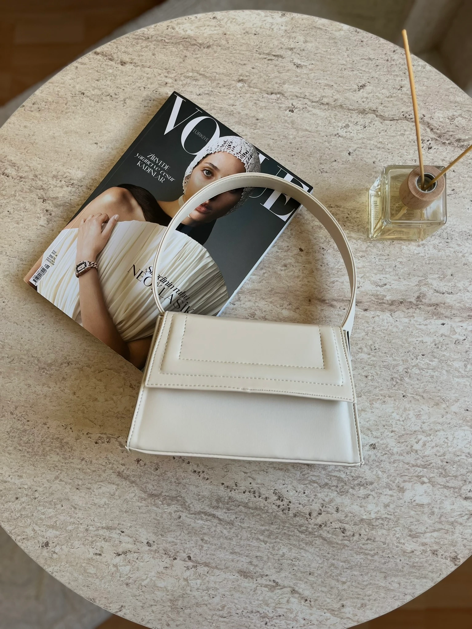 Minimal Baget El/Omuz Çantası - Krem