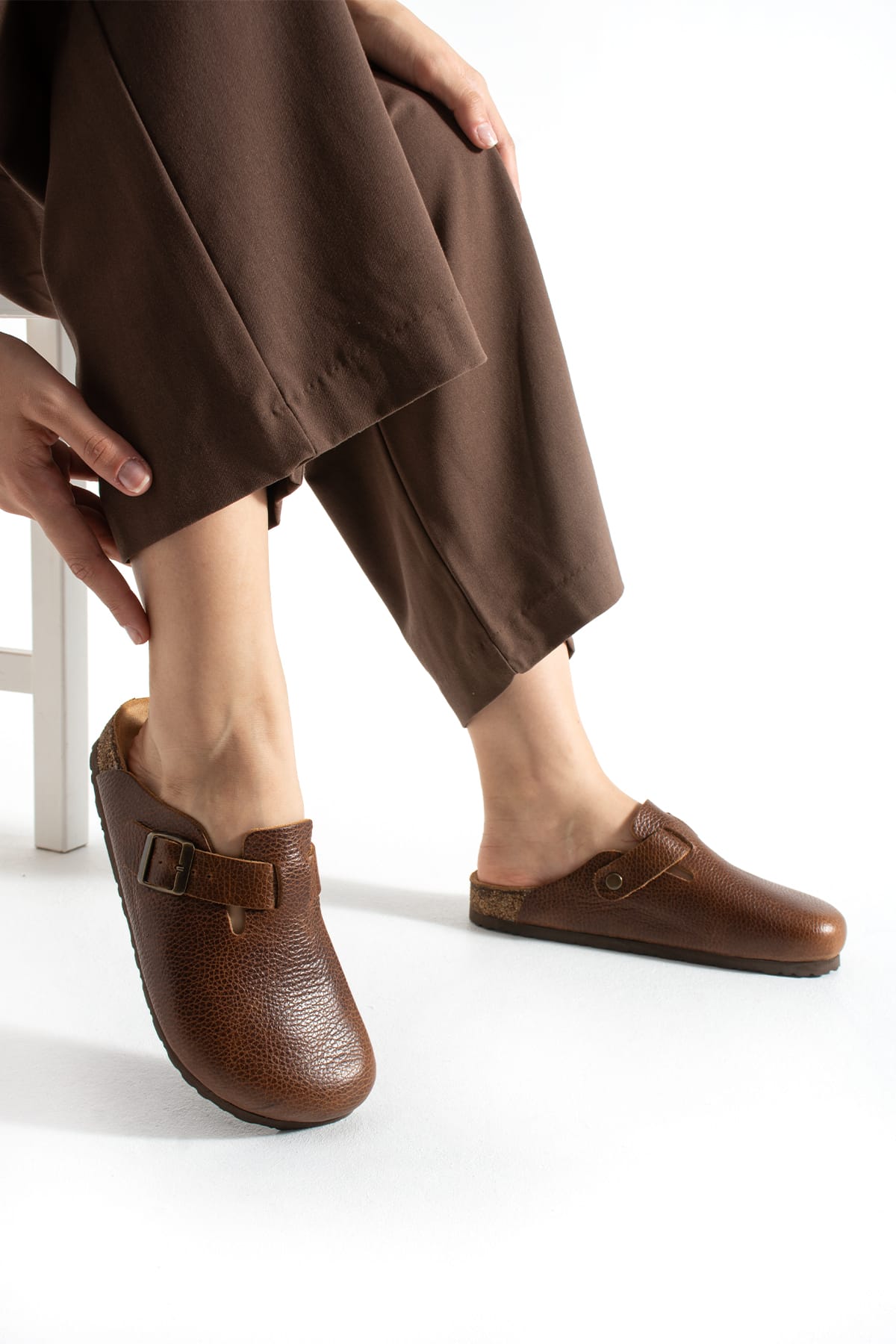  Unisex Sabo Anatomik Doğal Mantar Tabanlı Kapalı Hakiki Deri Terlik