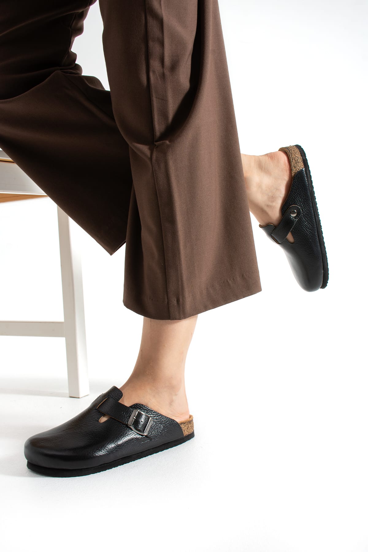 Mycorni Unisex Sabo Anatomik Doğal Mantar Tabanlı Kapalı Hakiki Deri Terlik