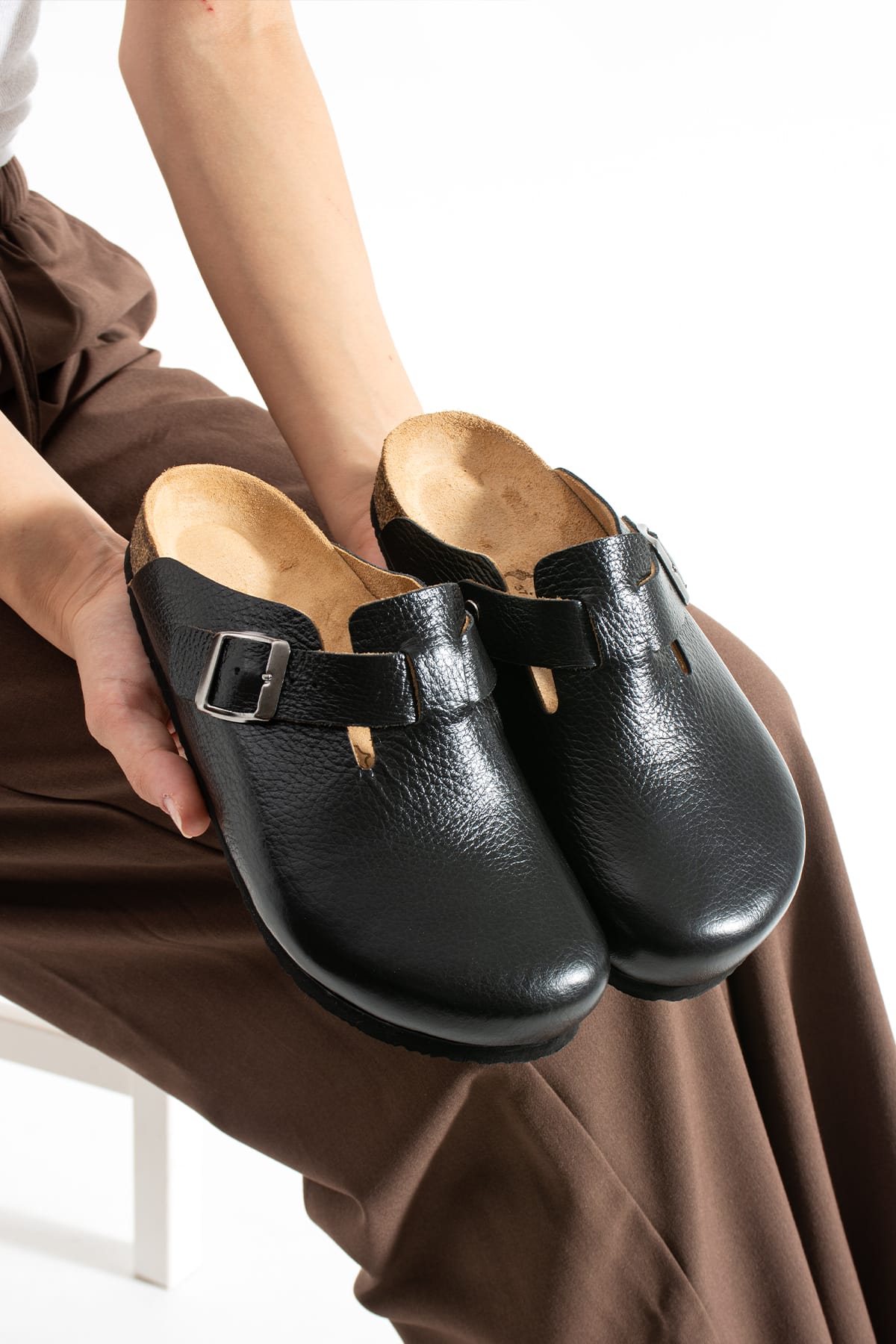 Mycorni Unisex Sabo Anatomik Doğal Mantar Tabanlı Kapalı Hakiki Deri Terlik