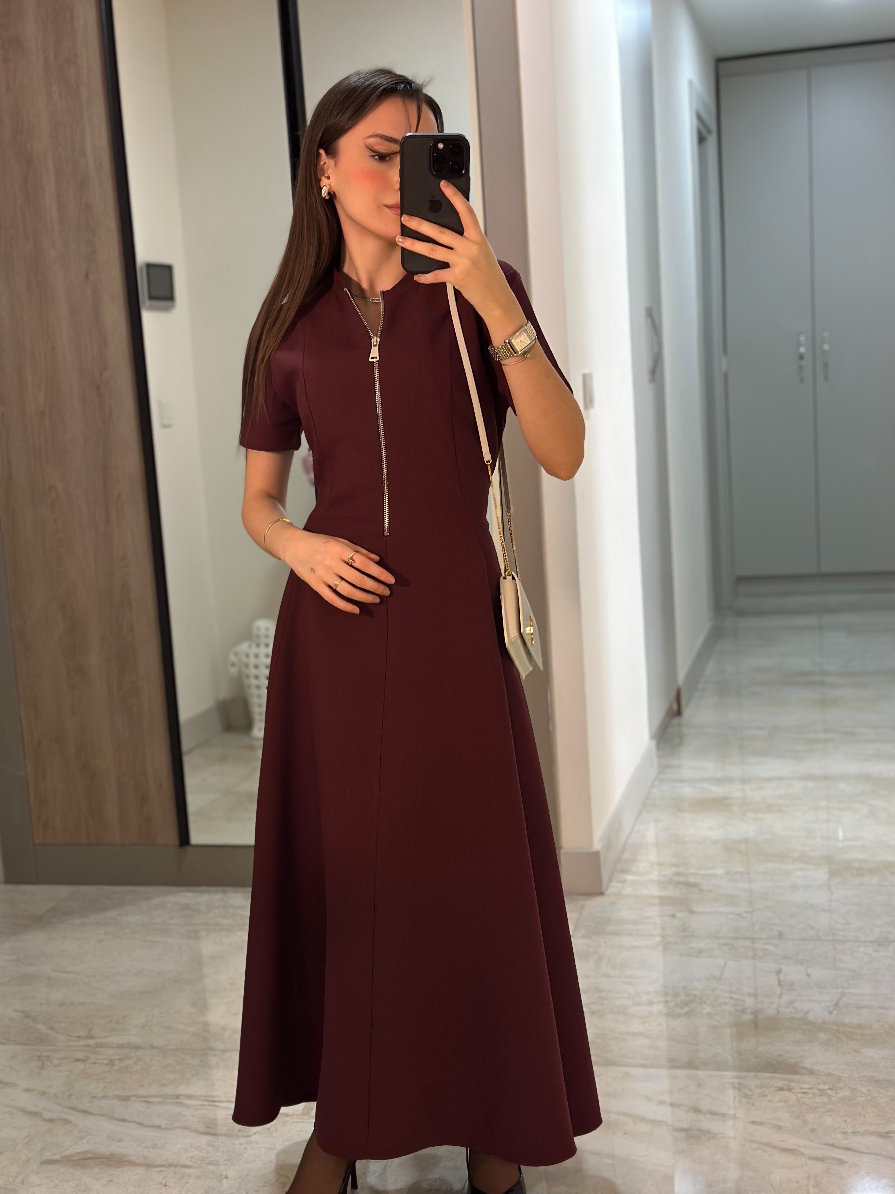 BORDO ÖNÜ FERMUARLI BELDEN OTURTMA MODEL MAXİ ELBİSE