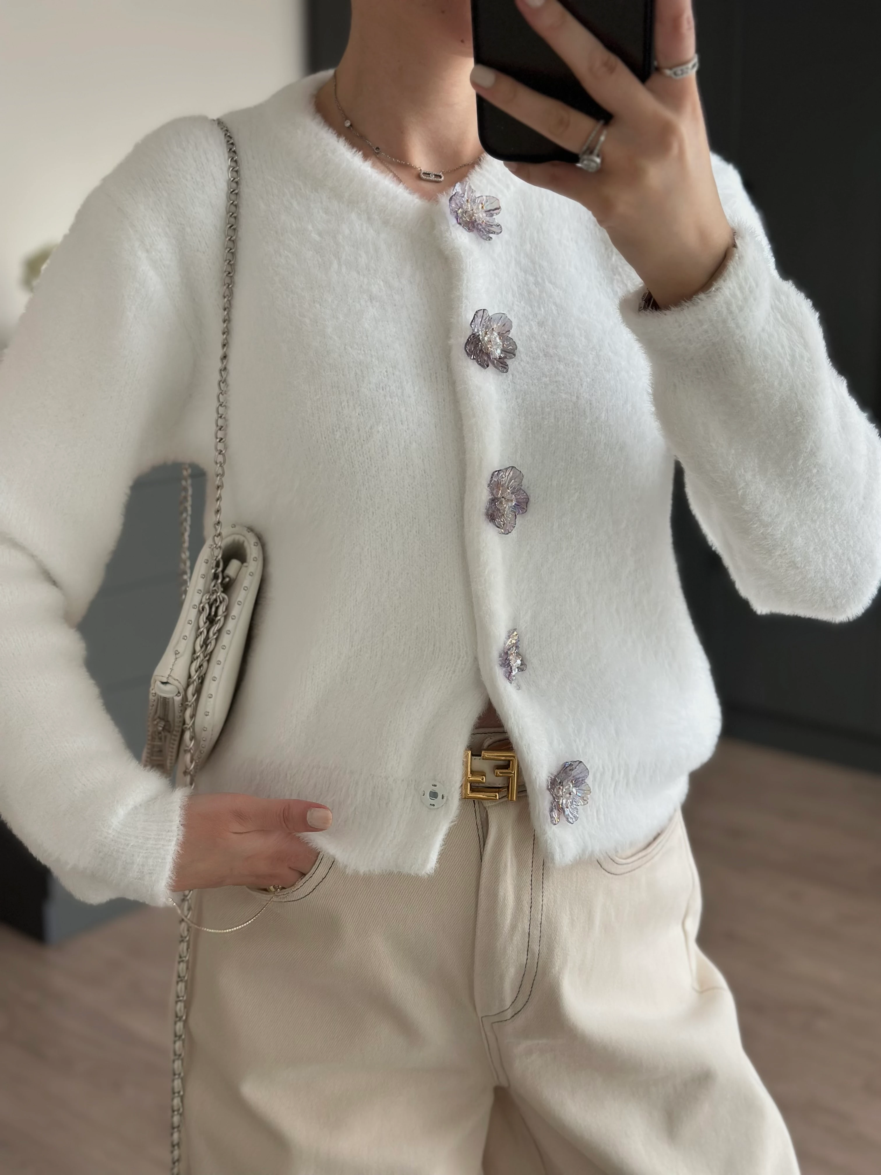 ÇİÇEK TAŞLI YUMOŞ HIRKA