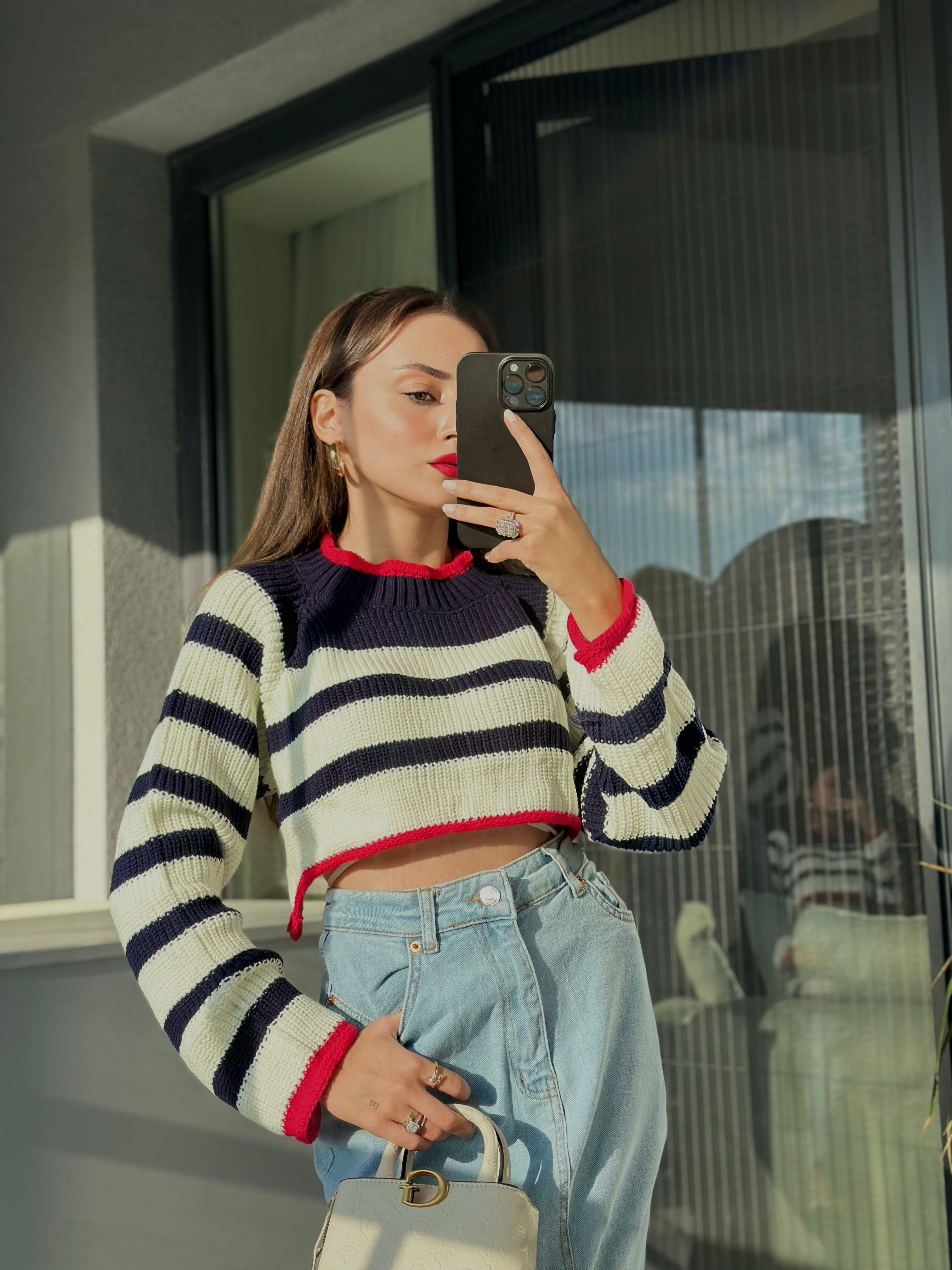 BACK-LOCKED STRIPED SWEATER