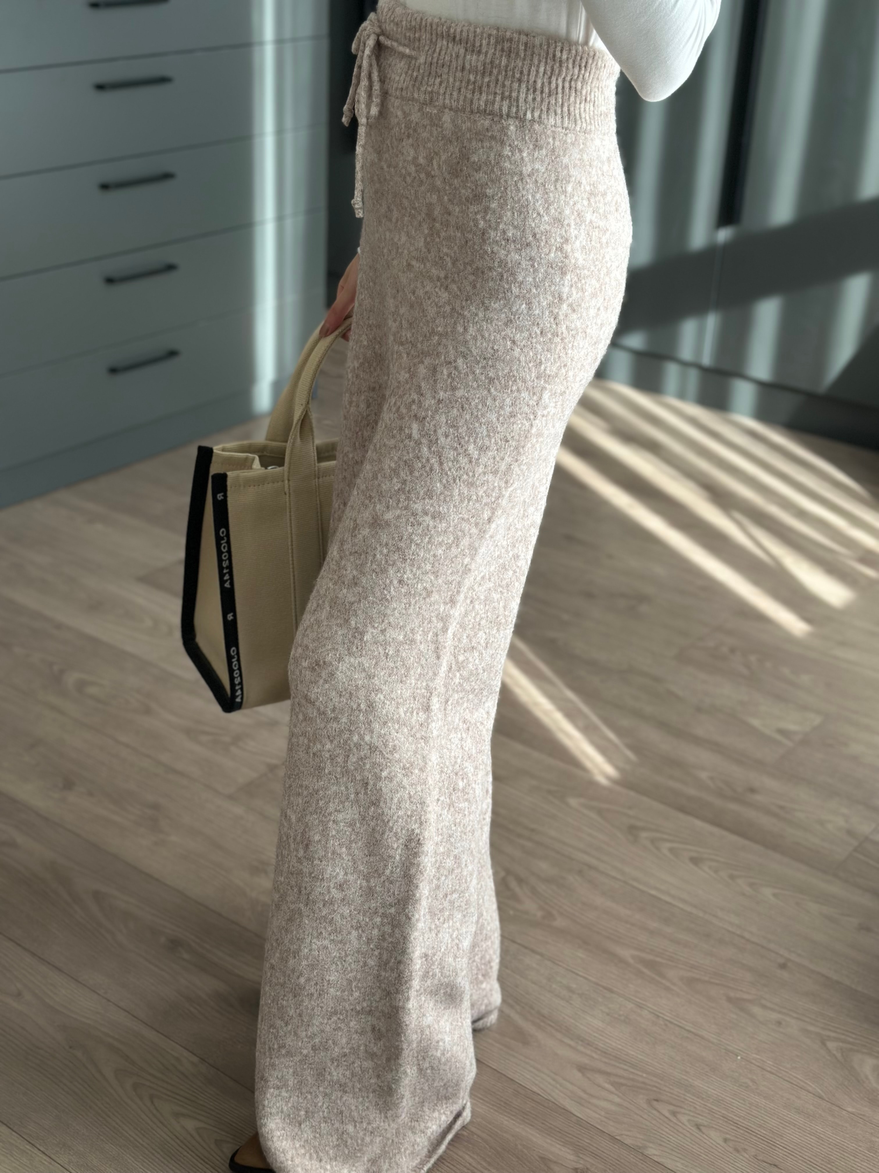 YUMUŞAK DOKULU TRİKO BEJ PANTOLON