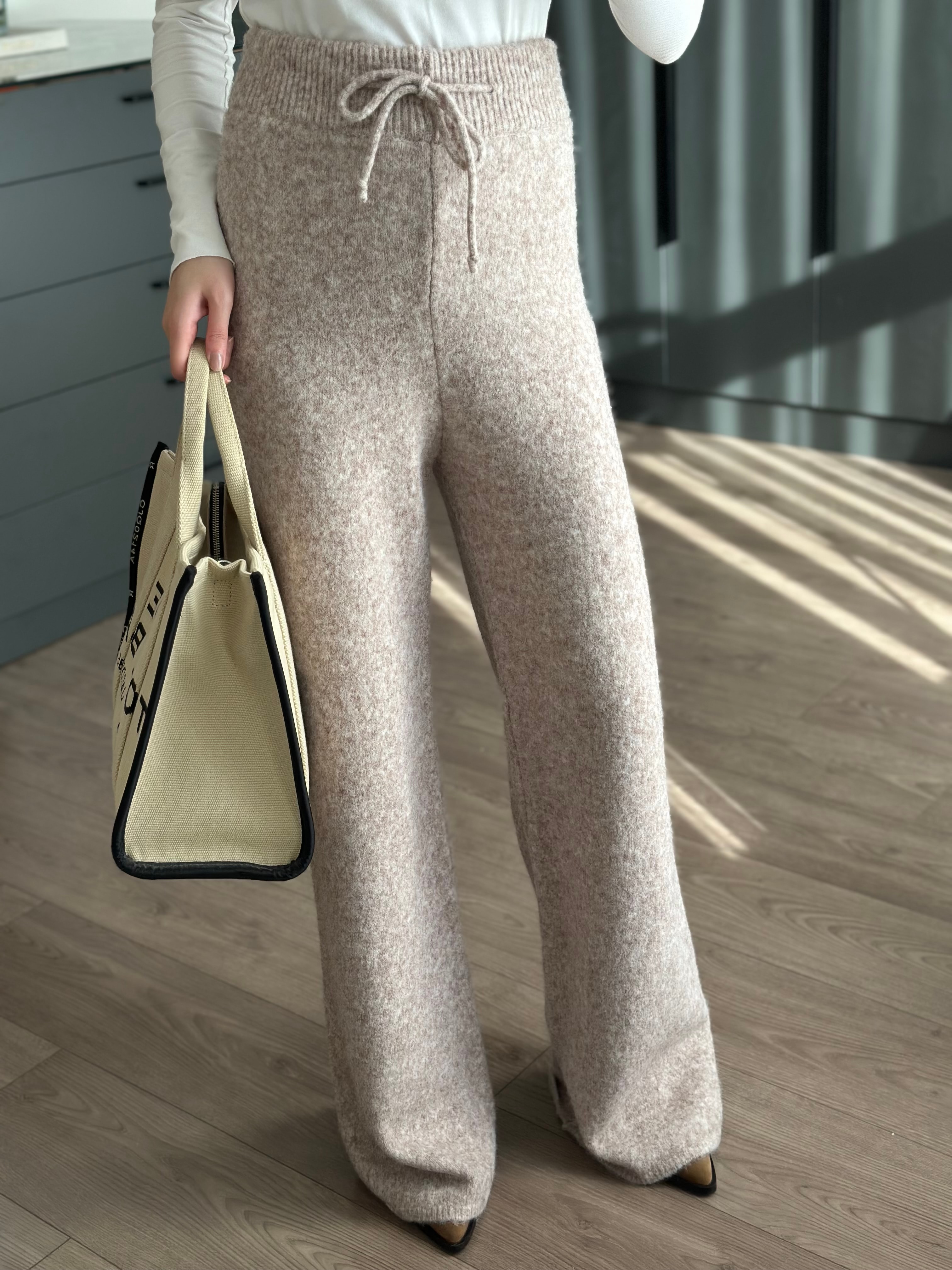 YUMUŞAK DOKULU TRİKO BEJ PANTOLON