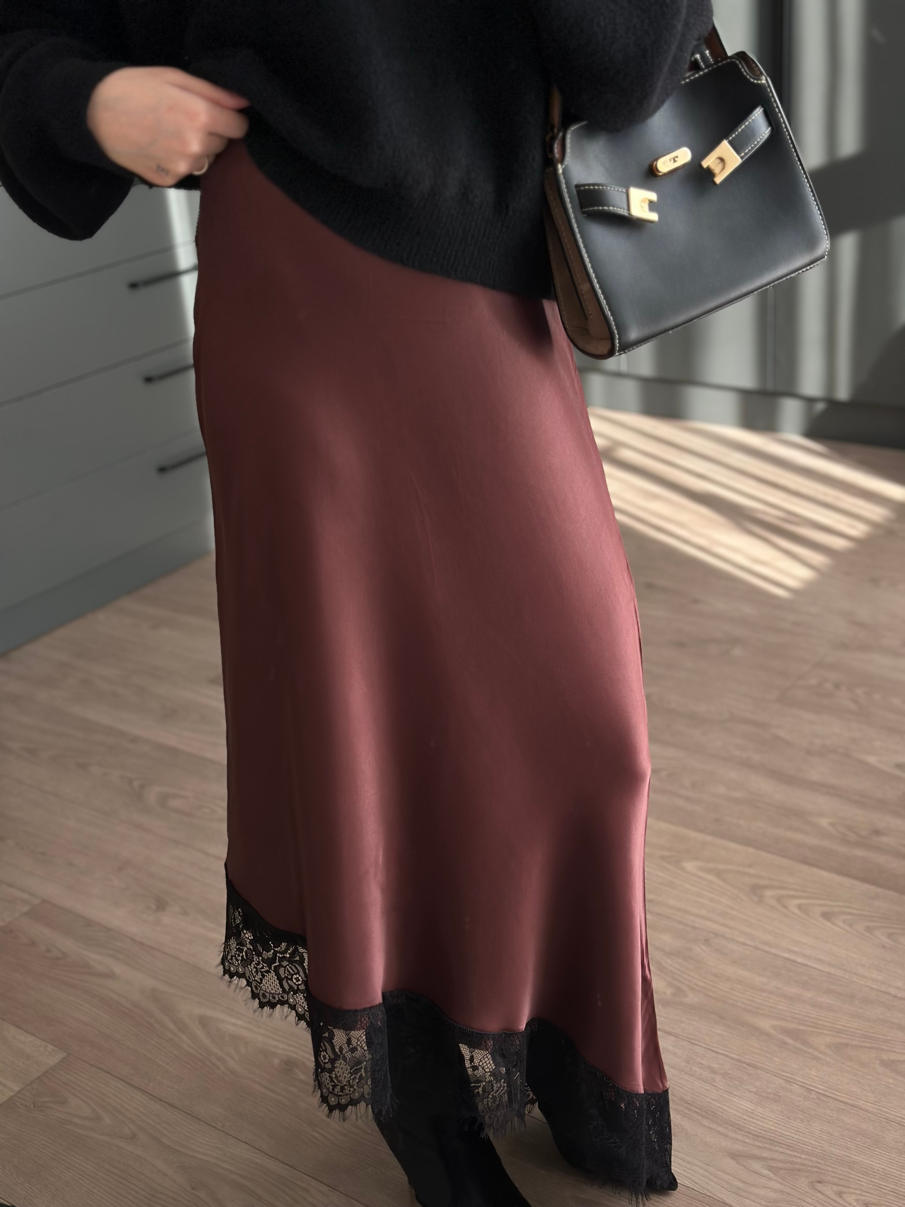 DANTEL UÇLU SATEN BORDO MİDİ ETEK