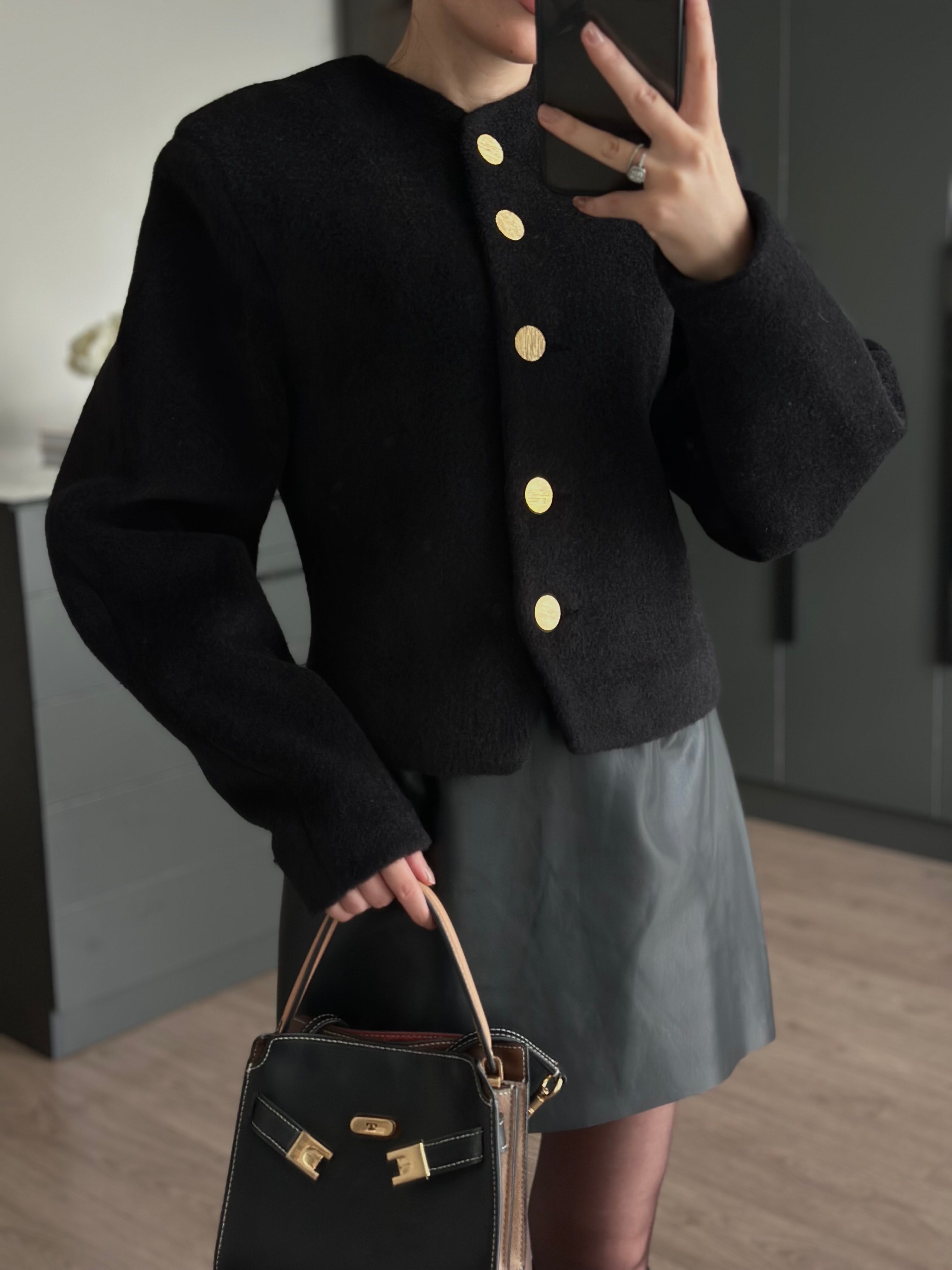 SİYAH BELDEN OTURTMA MODEL VATKALI CEKET