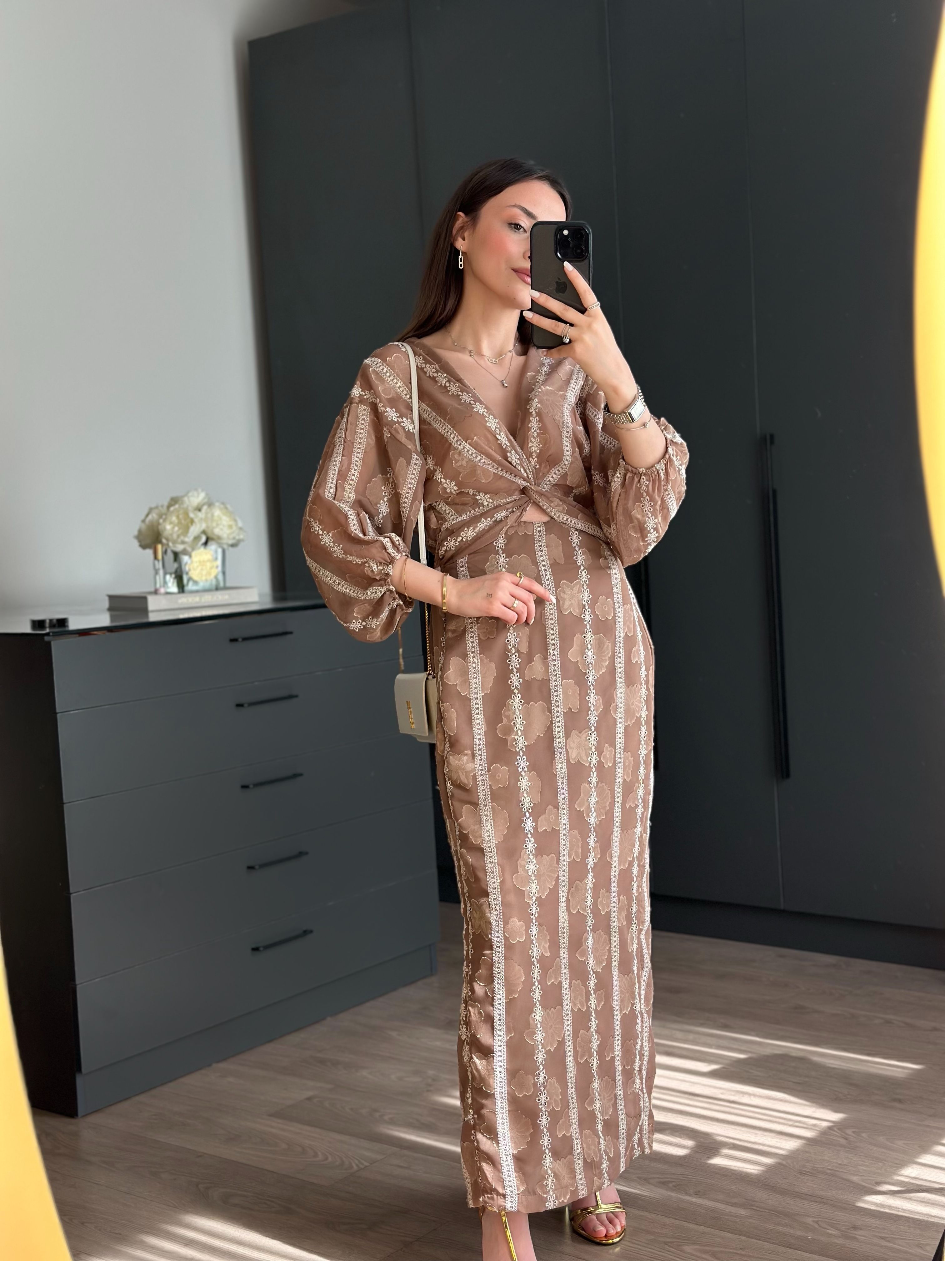 TASARIM DÜĞÜM DETAYLI KAHVE ELBİSE