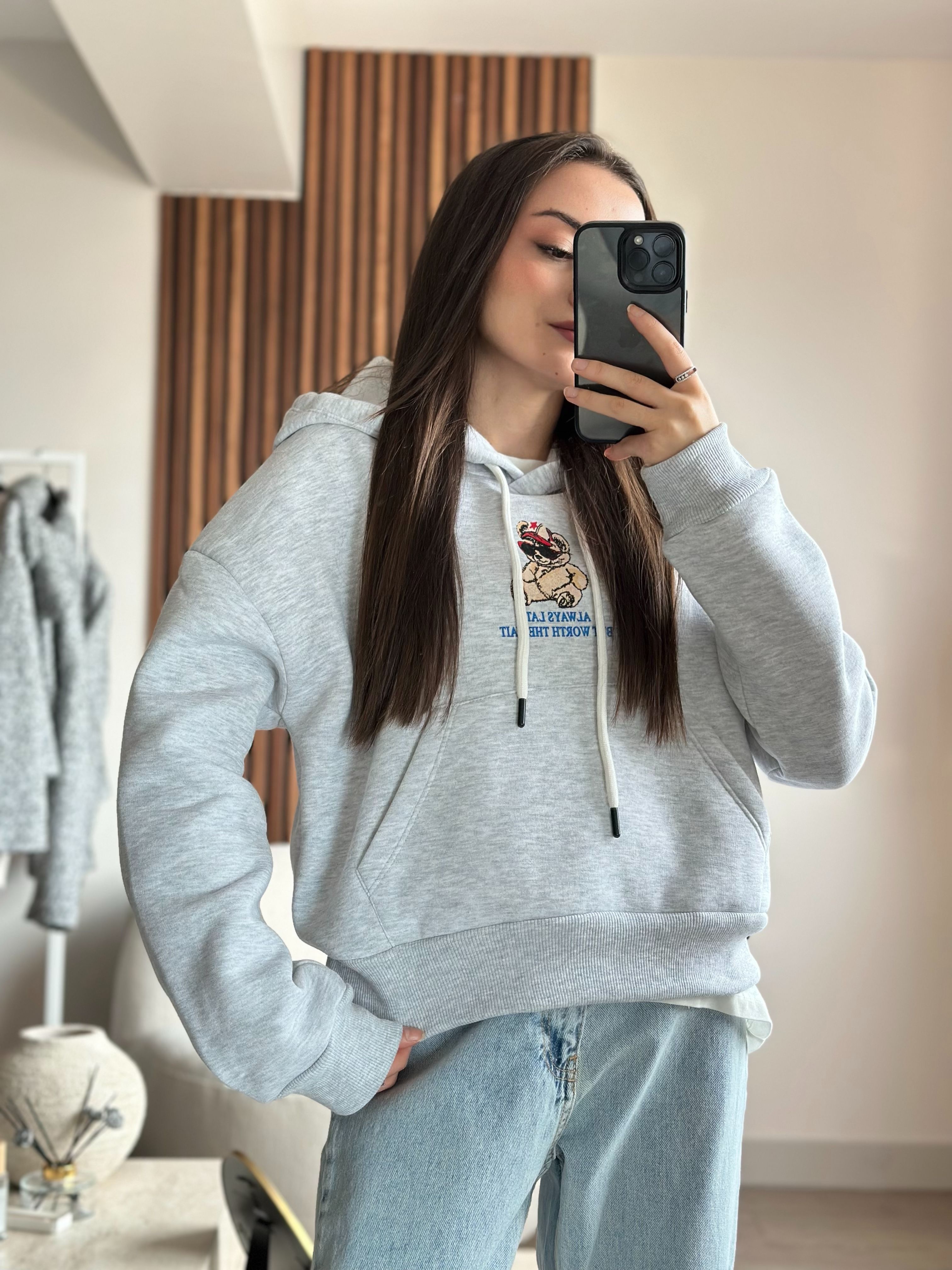 AYICIK DESENLİ GRİ SWEATSHIRT