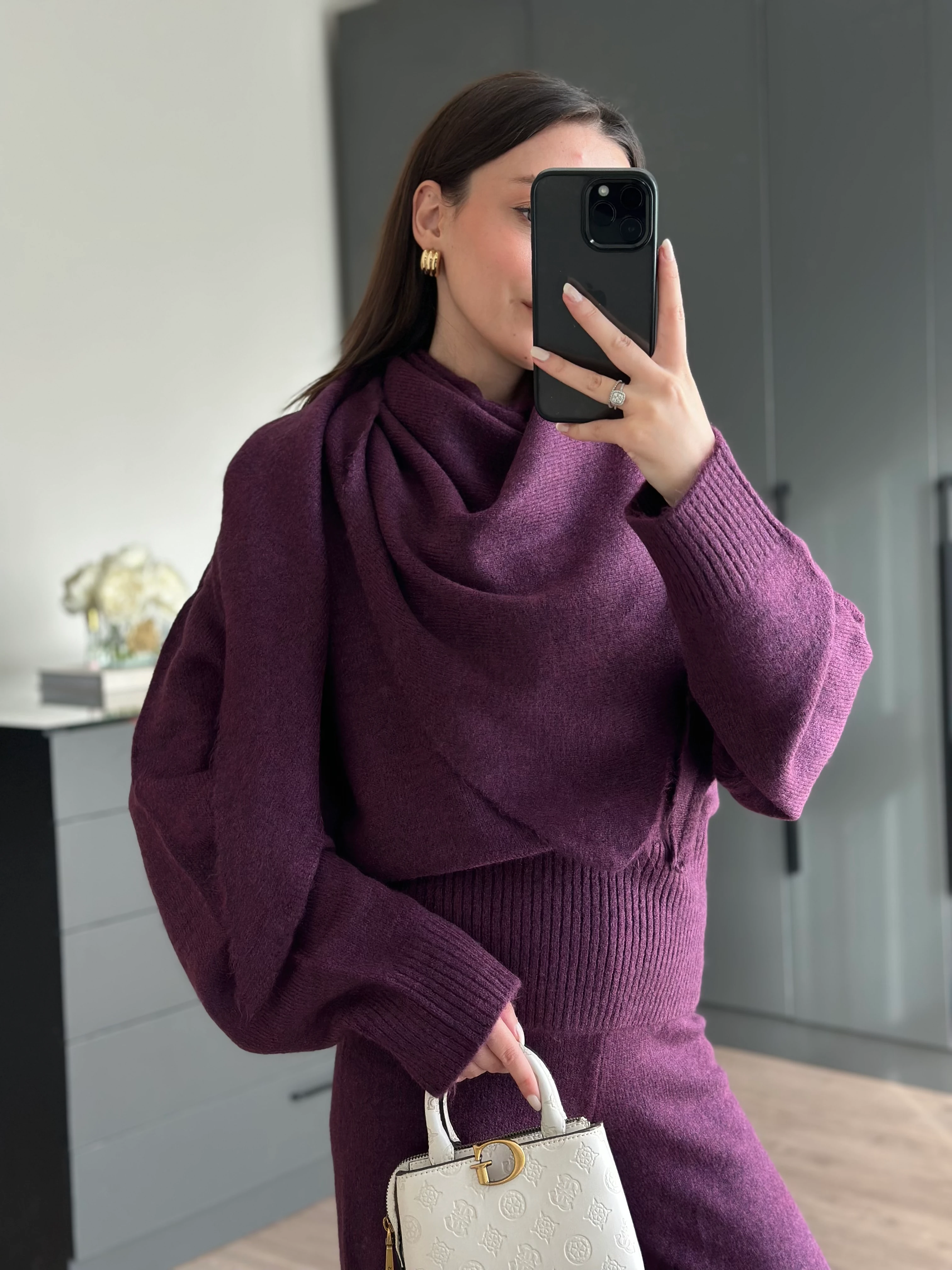 ŞAL DETAYLI TRİKO KAZAK - AÇIK MÜRDÜM