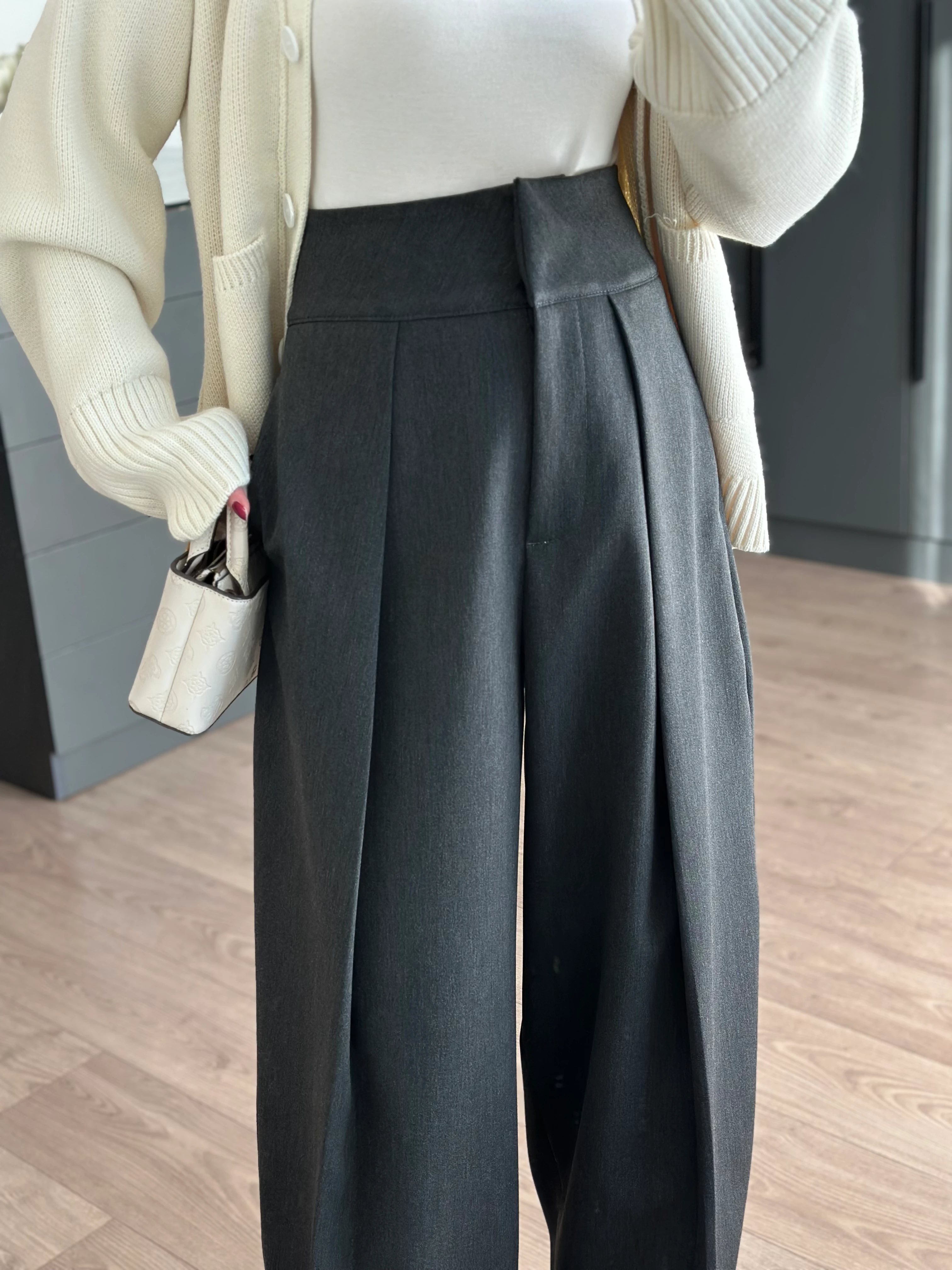 PİLİLİ BALON GRİ PANTOLON