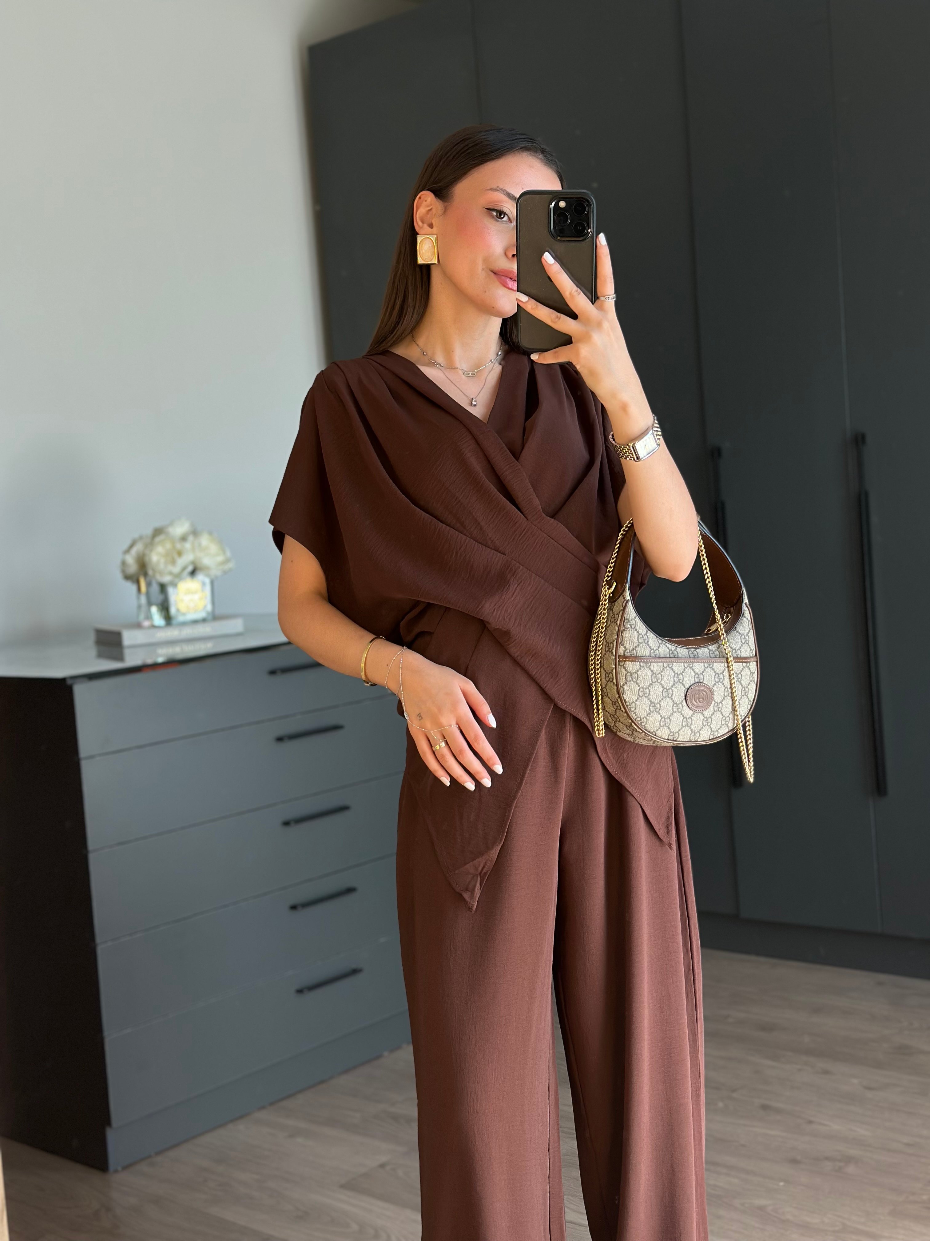 KAHVE ASİMETRİK BLUZ PANTOLON TAKIM