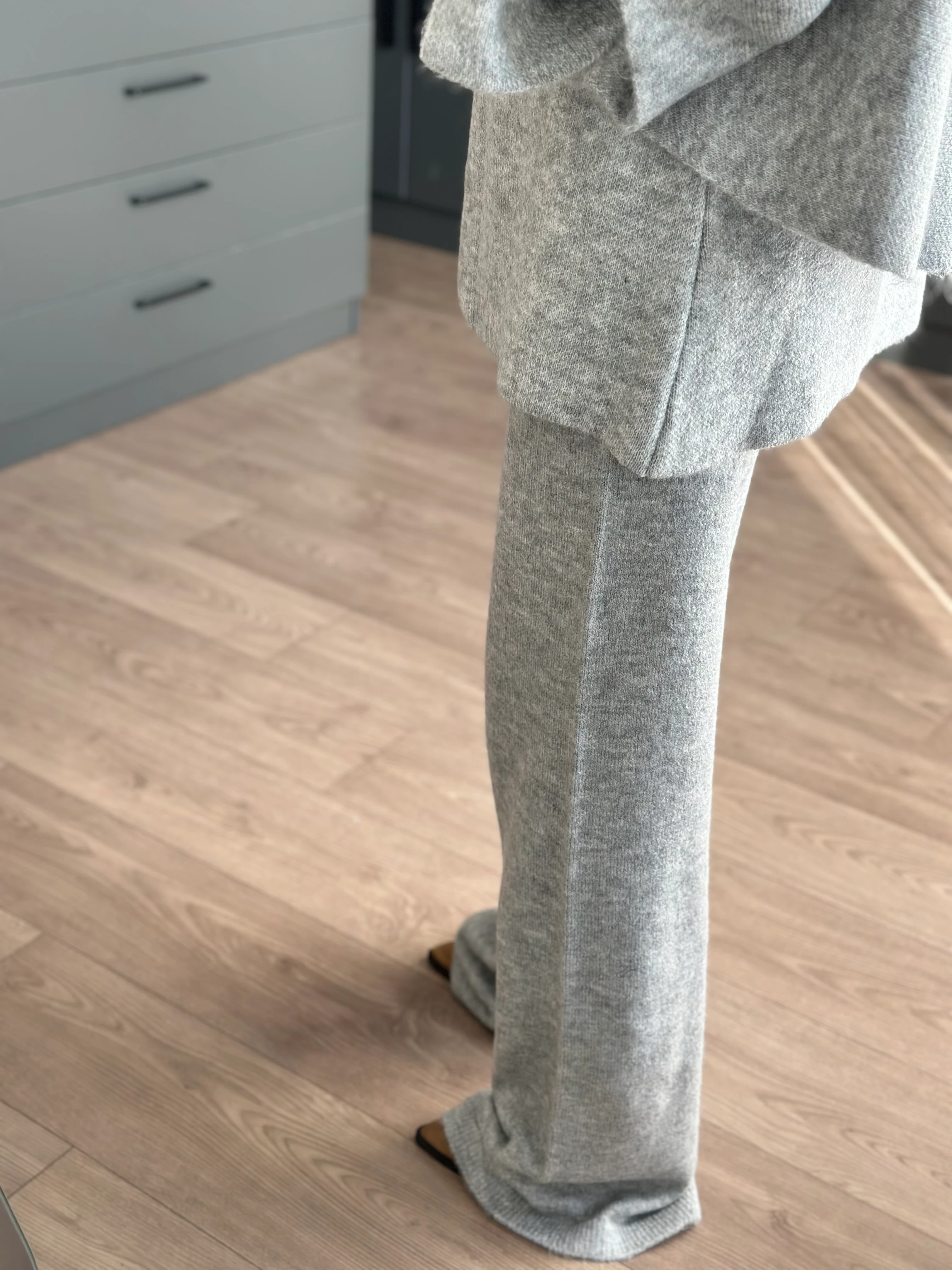 GRİ TRİKO PANTOLON