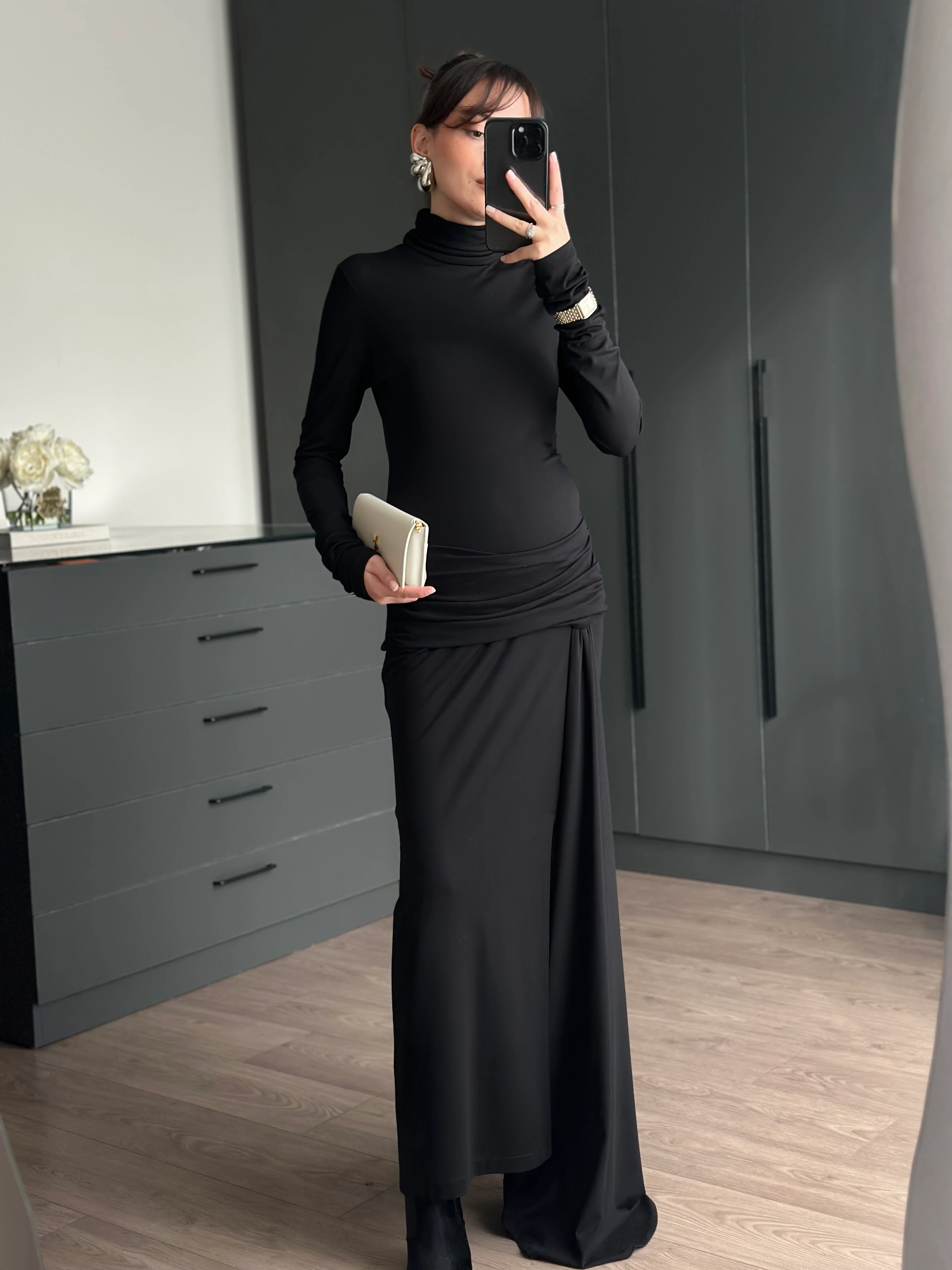 DRAPE BEL DETAYLI YIRTMAÇLI ELBİSE