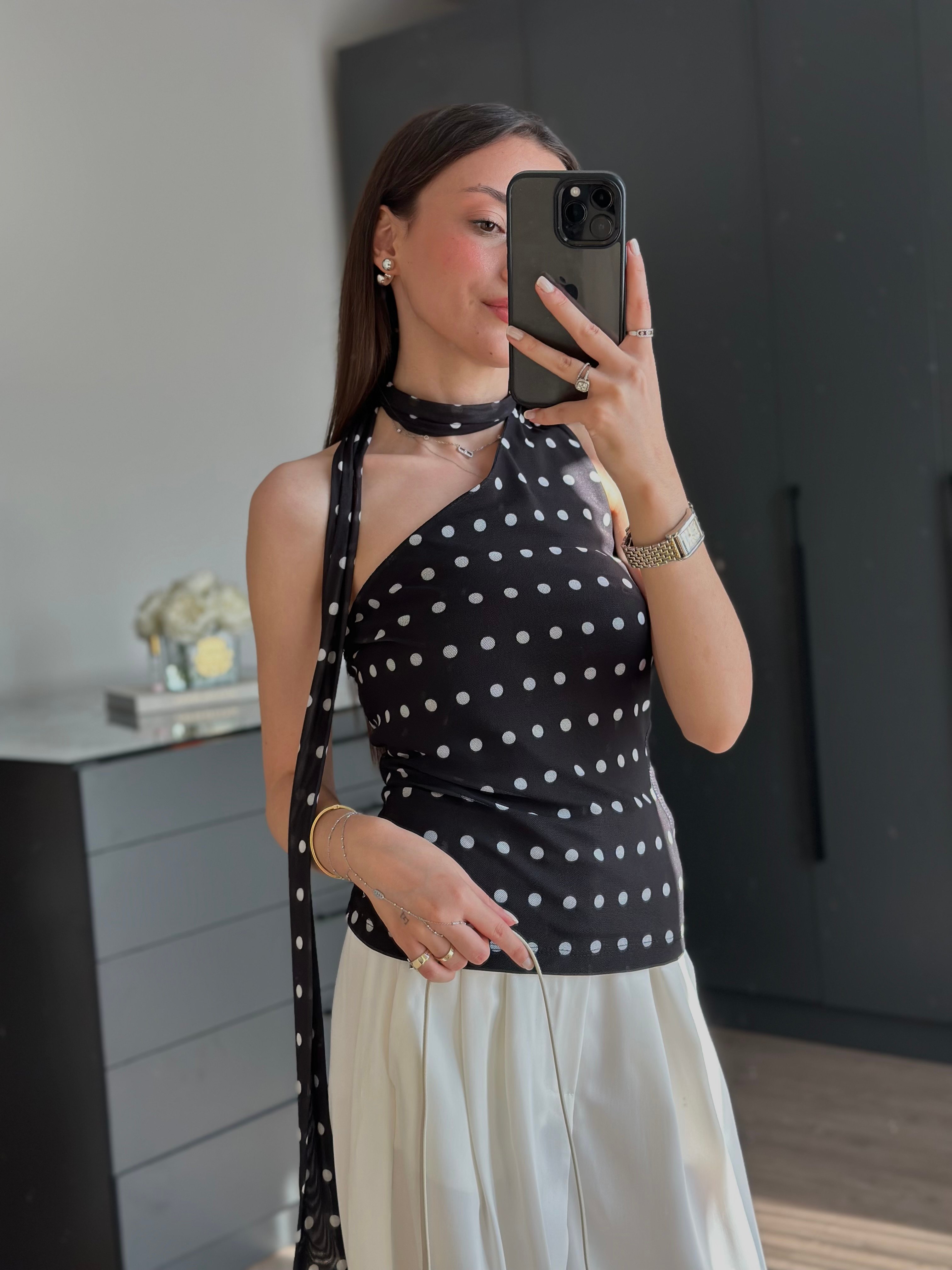 PUANTİYE DESENLİ ŞAL YAKA TÜL SİYAH BLUZ