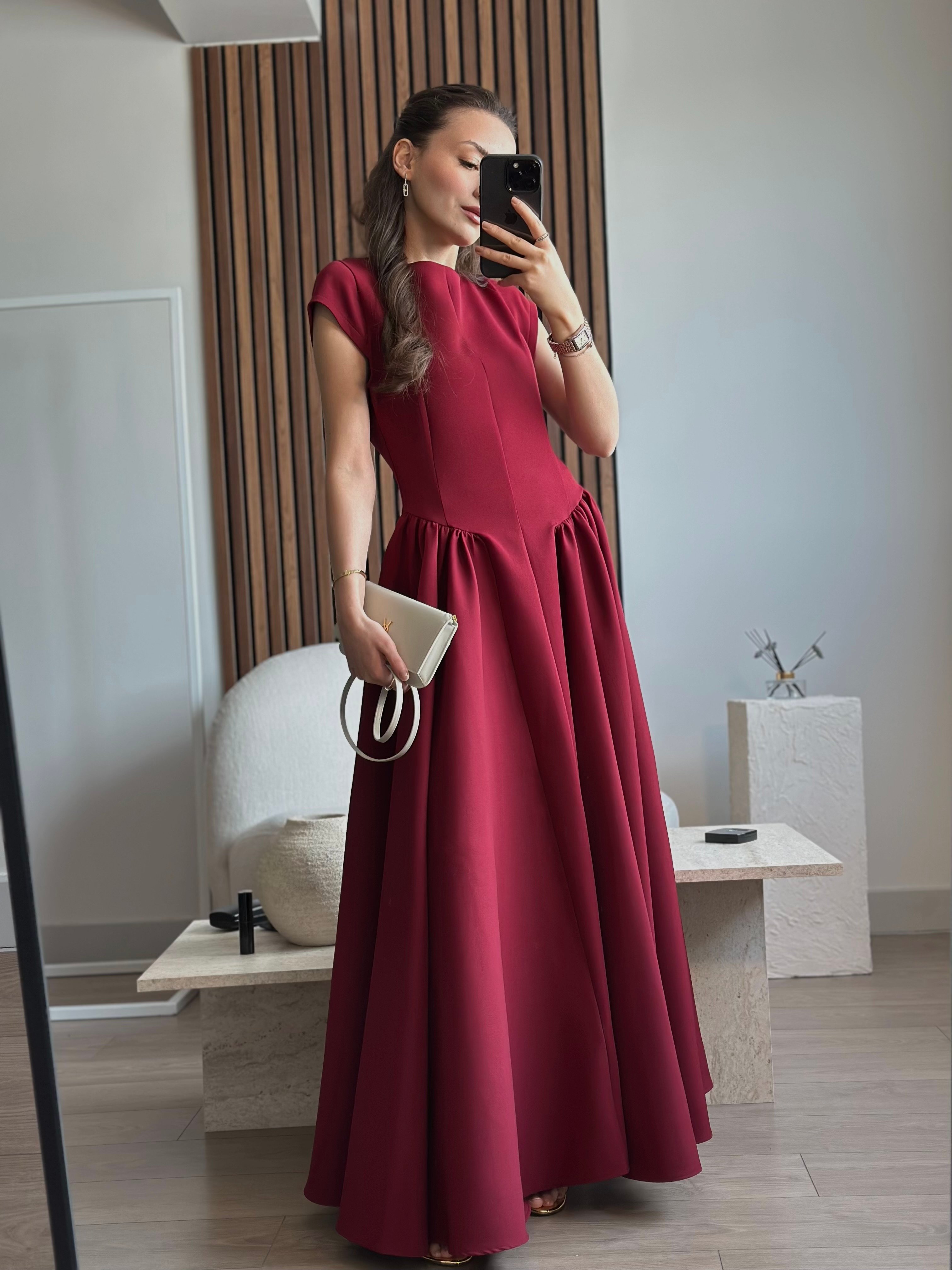 BORDO SIRT PENCERE DETAYLI FLARED MAXİ ELBİSE 