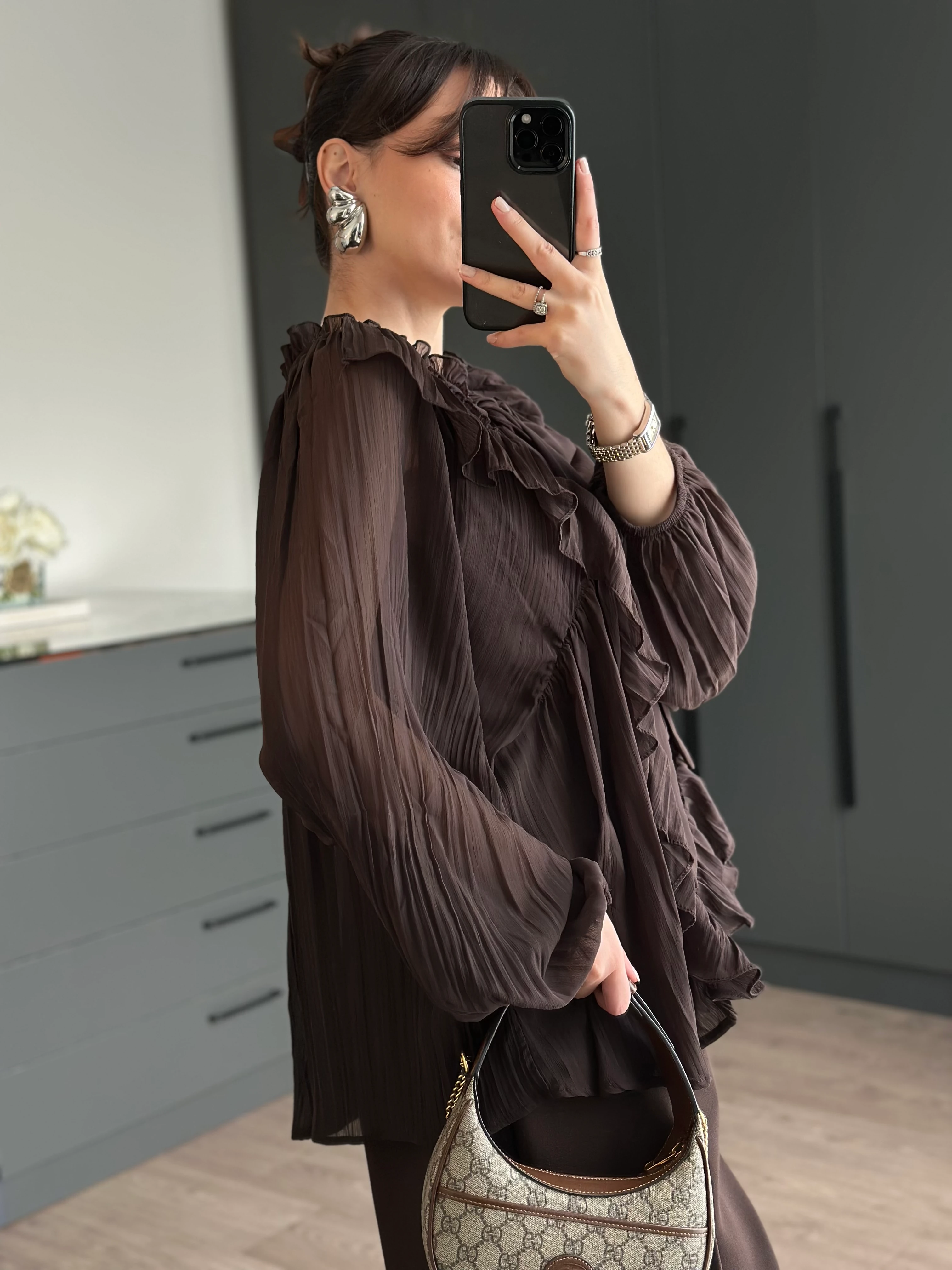 VOLANLI BAĞLAMA DETAYLI TÜL BLUZ