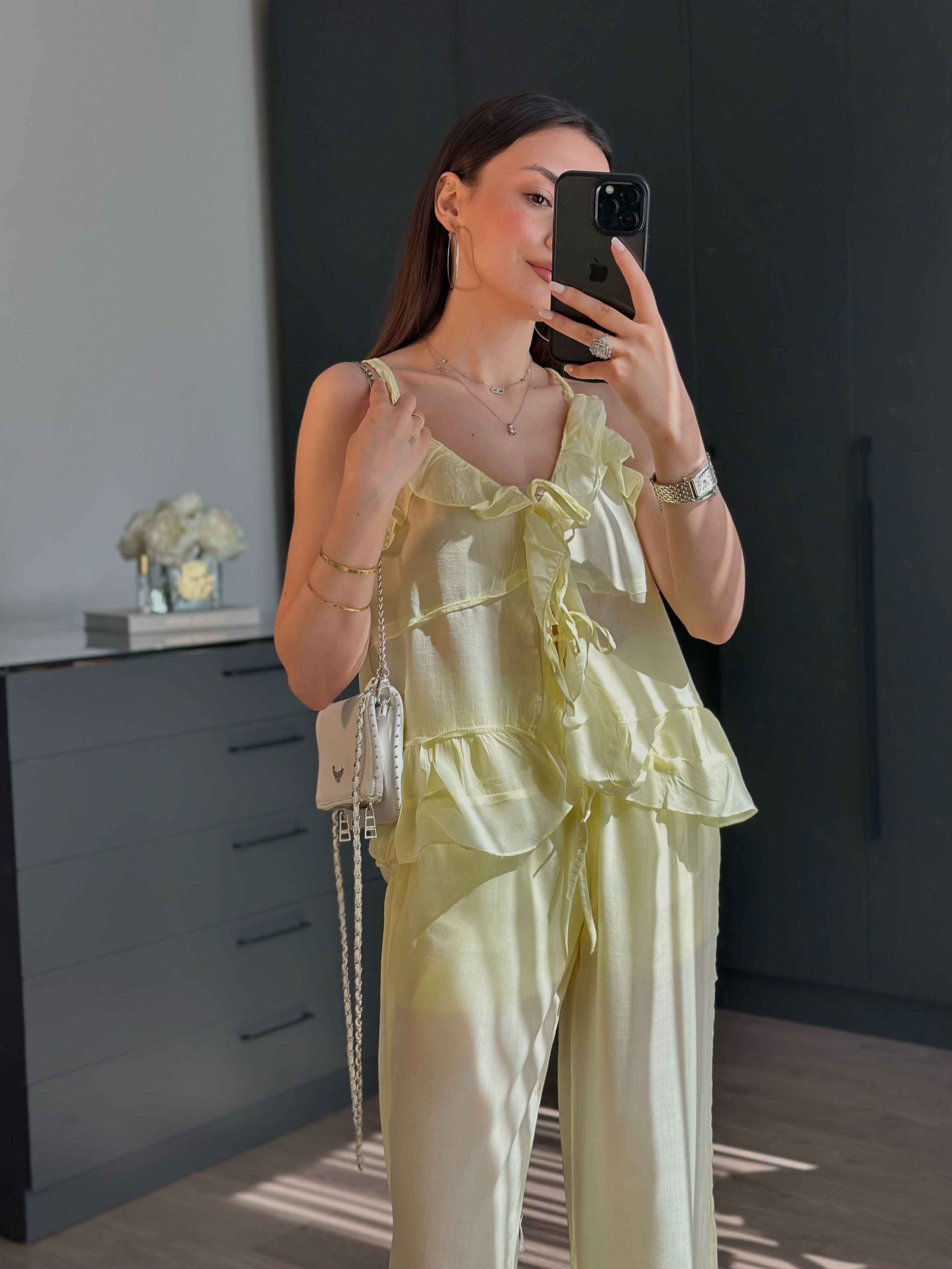 SARI ASKILI FIRFIRLI BLUZ PANTOLON TAKIM
