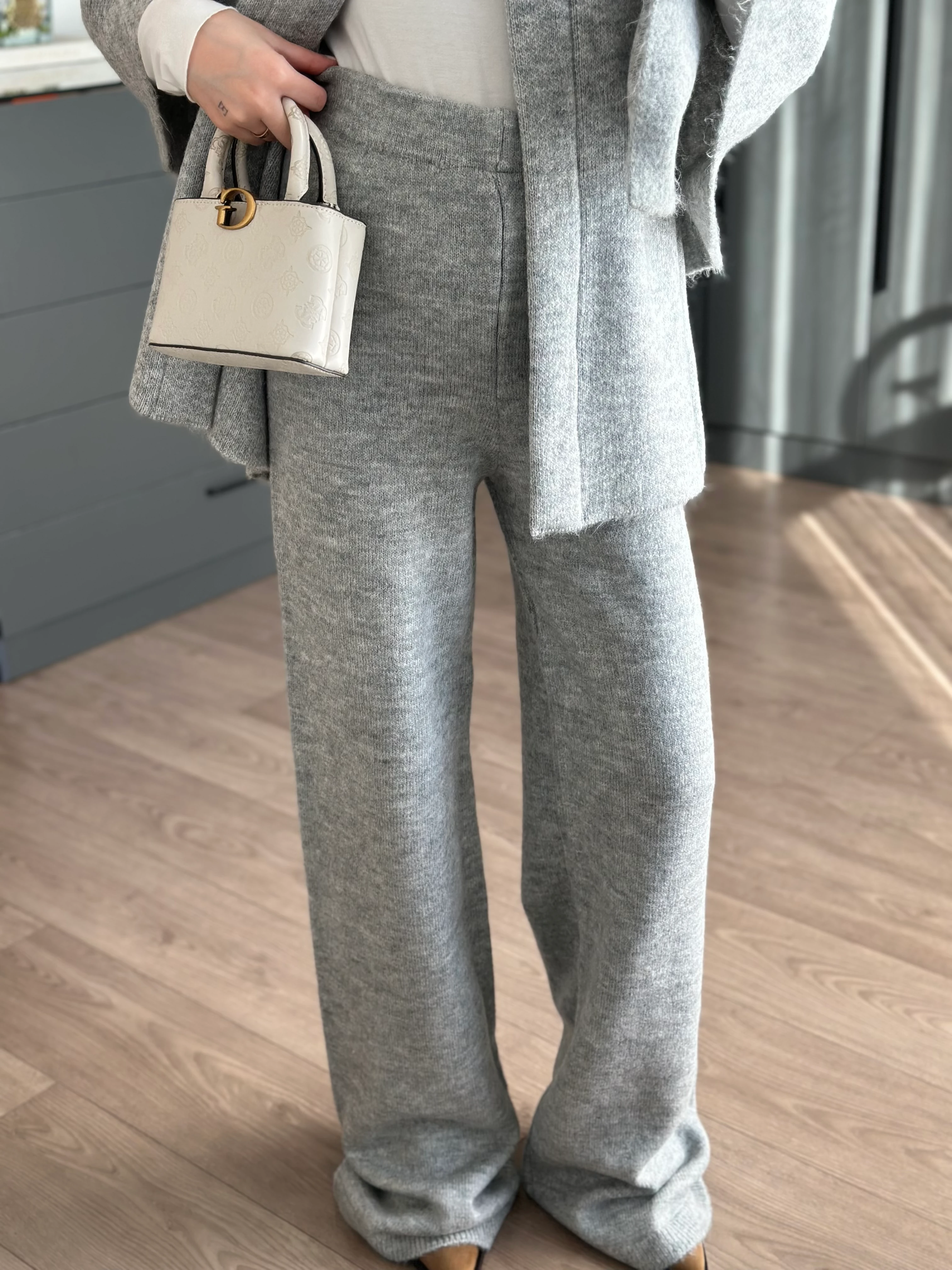 GRİ TRİKO PANTOLON