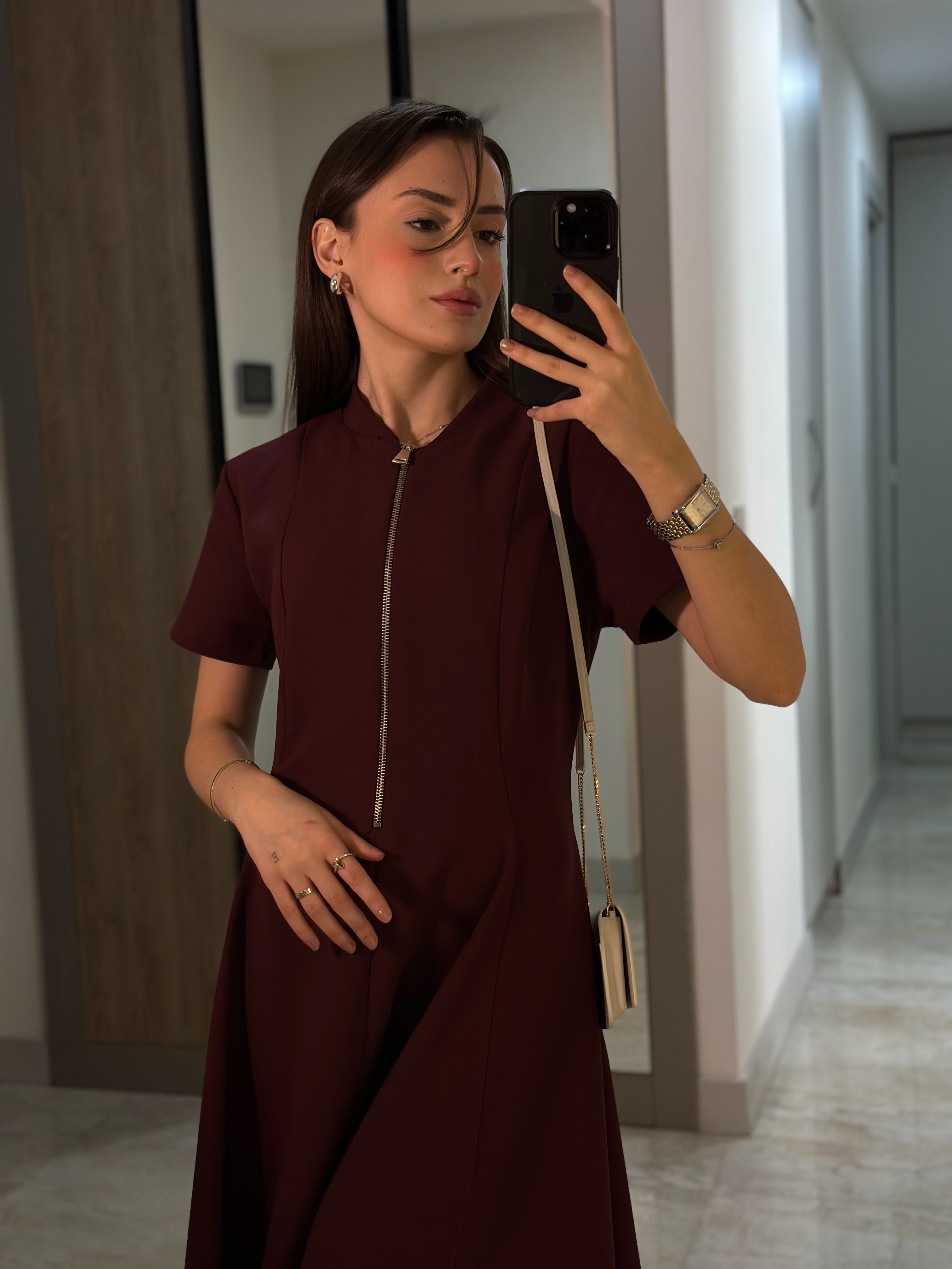 BORDO ÖNÜ FERMUARLI BELDEN OTURTMA MODEL MAXİ ELBİSE