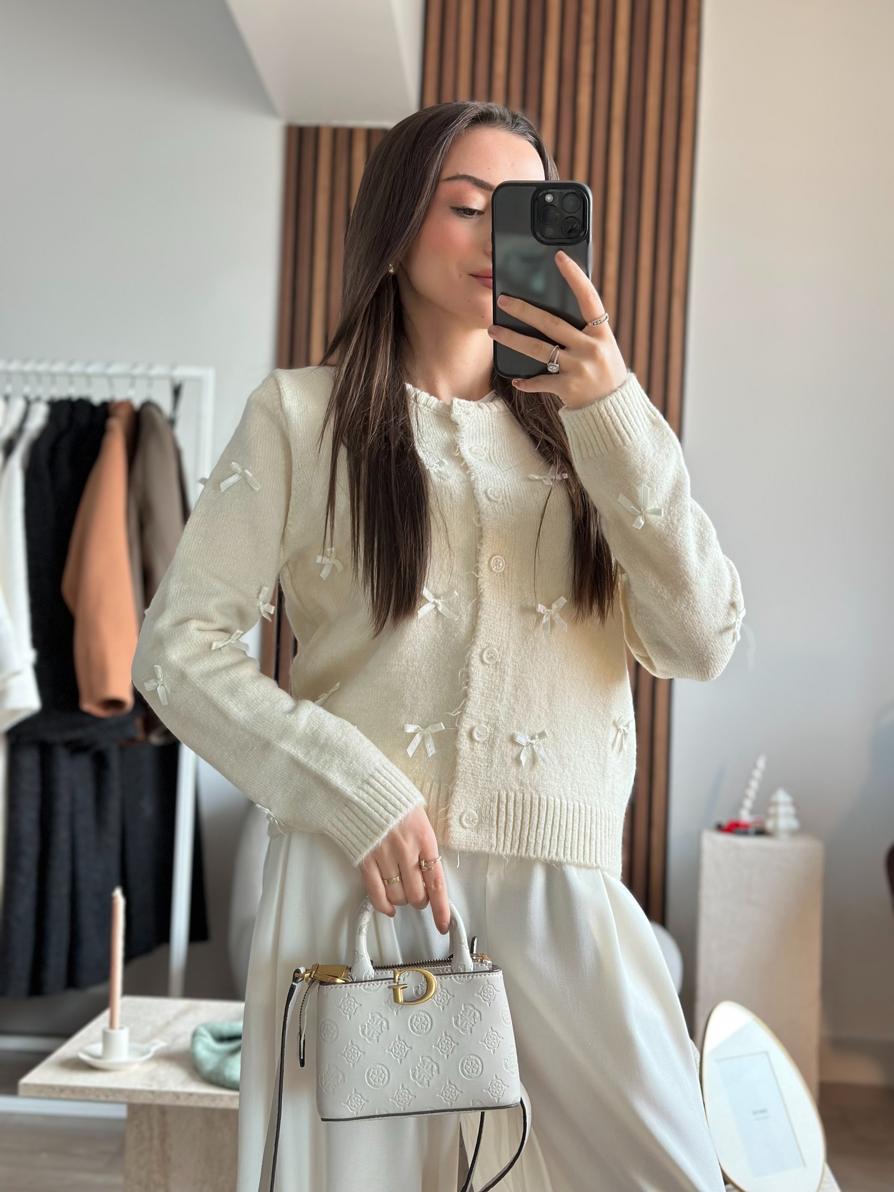 FİYONKLU EKRU HIRKA