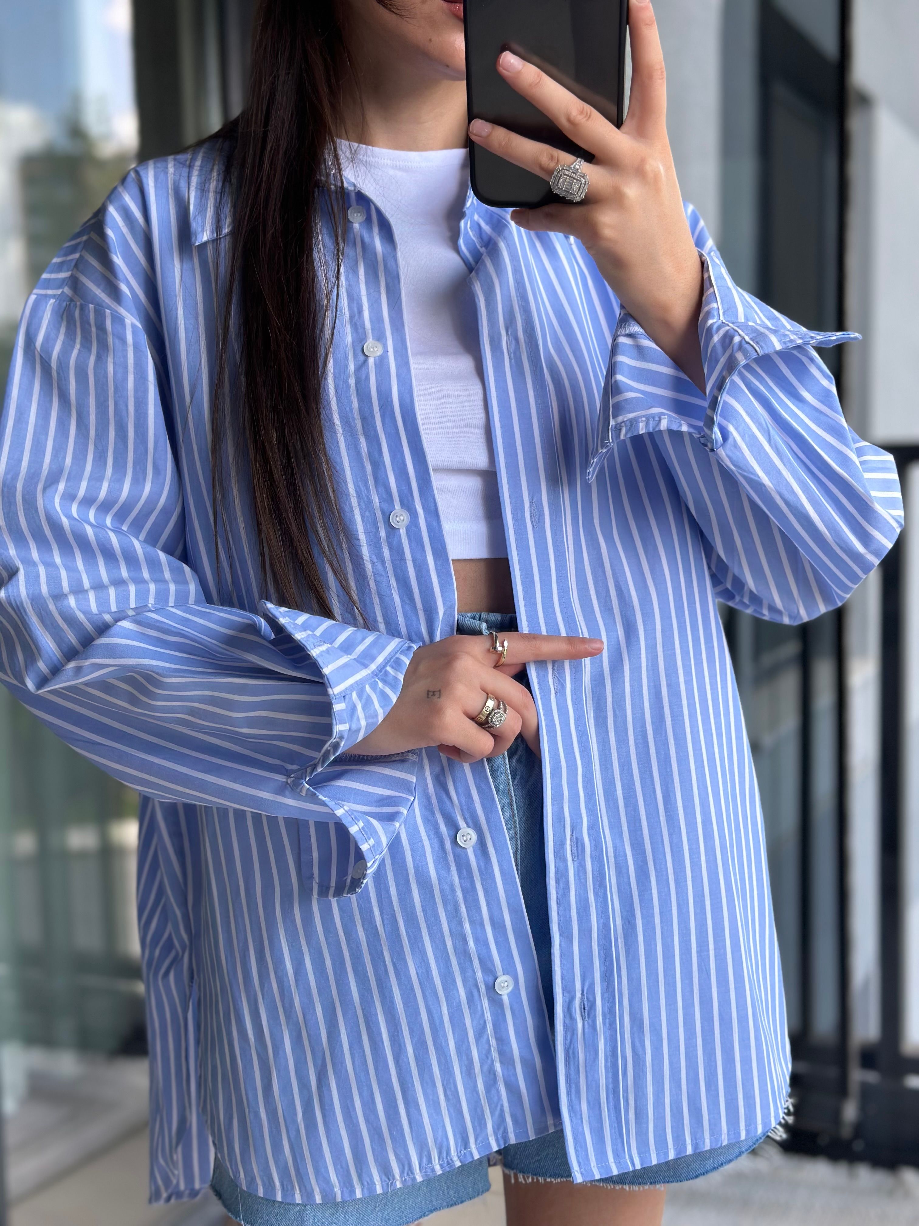 BUTTON BACK OVERSIZED SHIRT