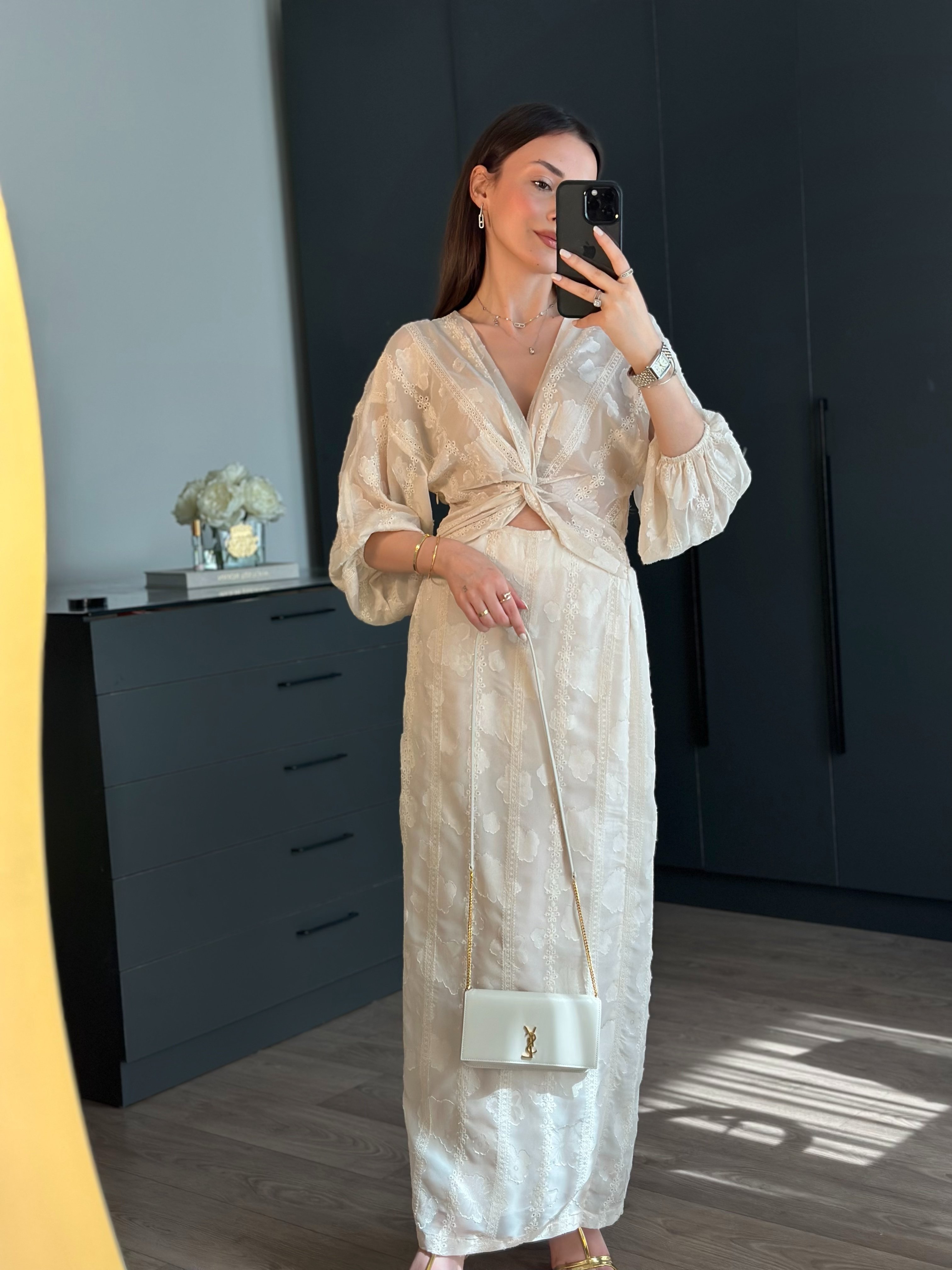 TASARIM DÜĞÜM DETAYLI BEJ ELBİSE