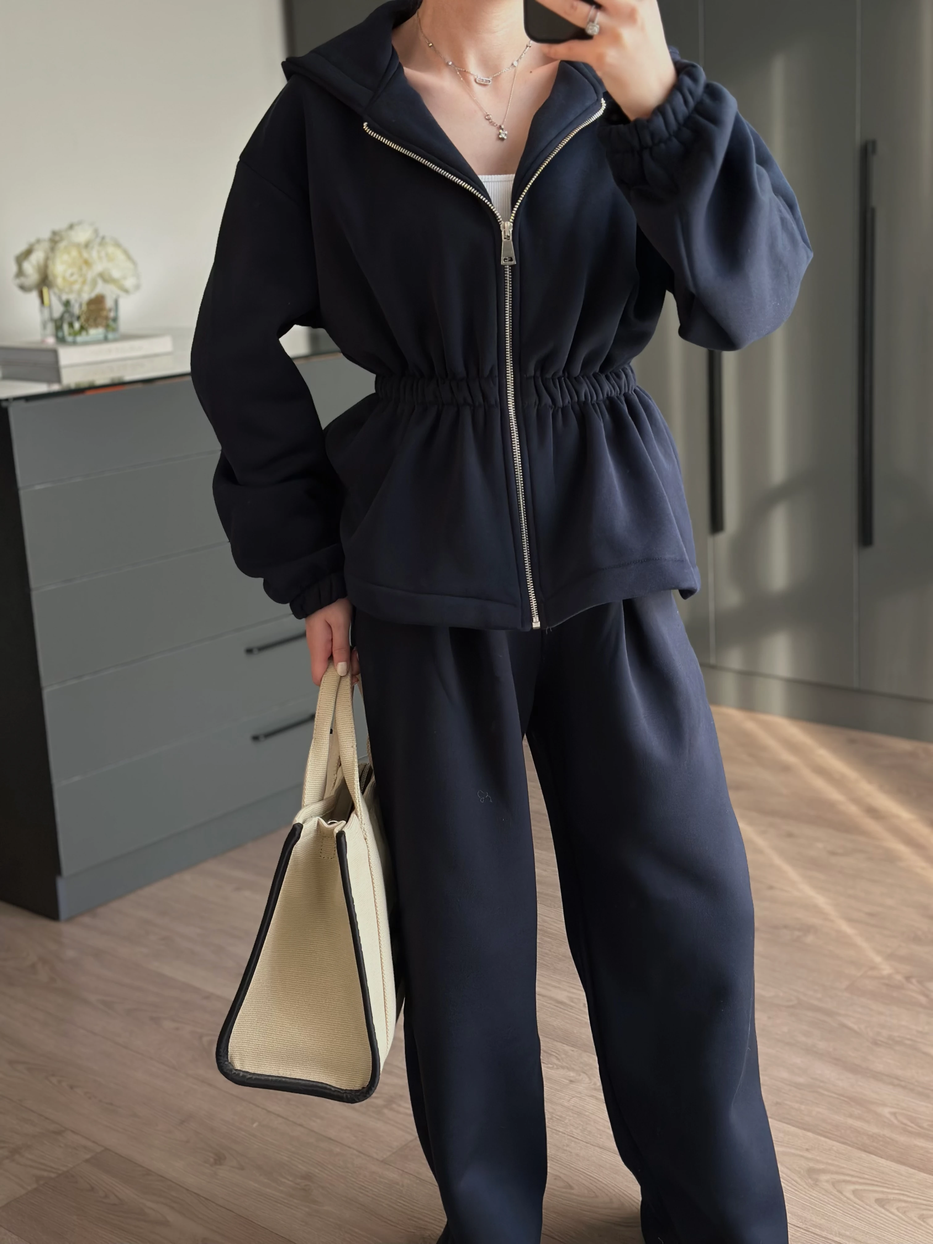 BELİ BÜZGÜ DETAYLI ŞARDONLU İKİLİ TAKIM - Lacivert