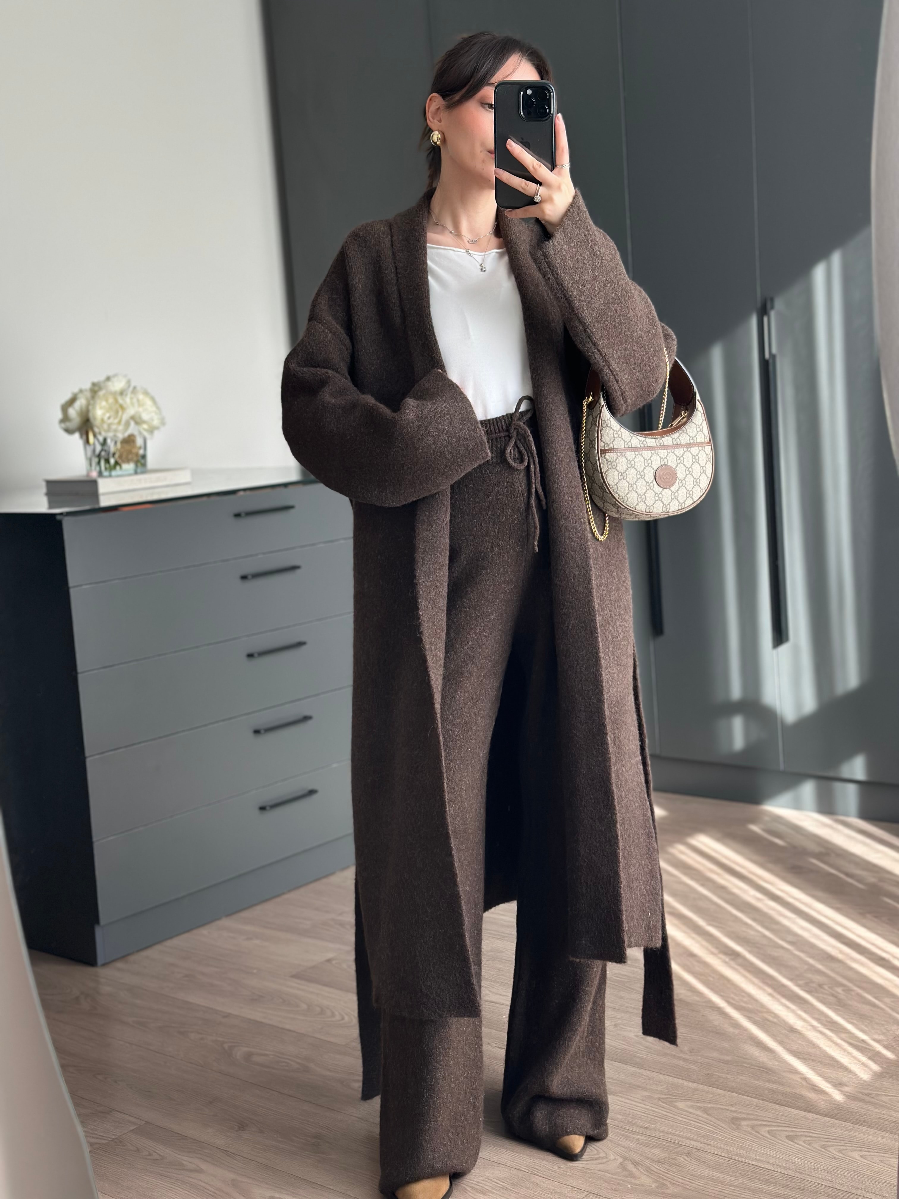 MAXİ BOY KAHVE TRİKO HIRKA