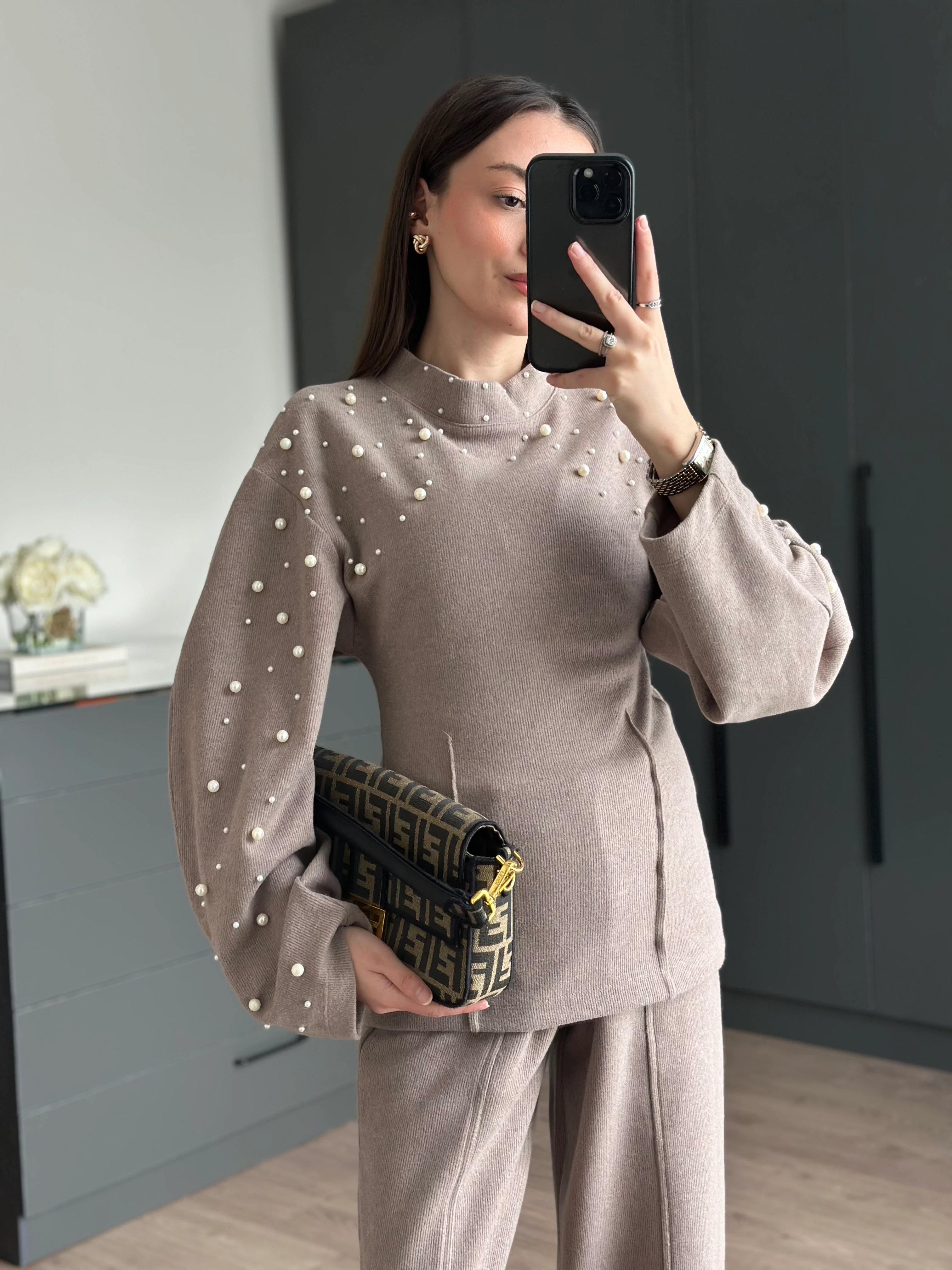 YUMUŞAK SUNİ İNCİLİ TAKIM - Bej