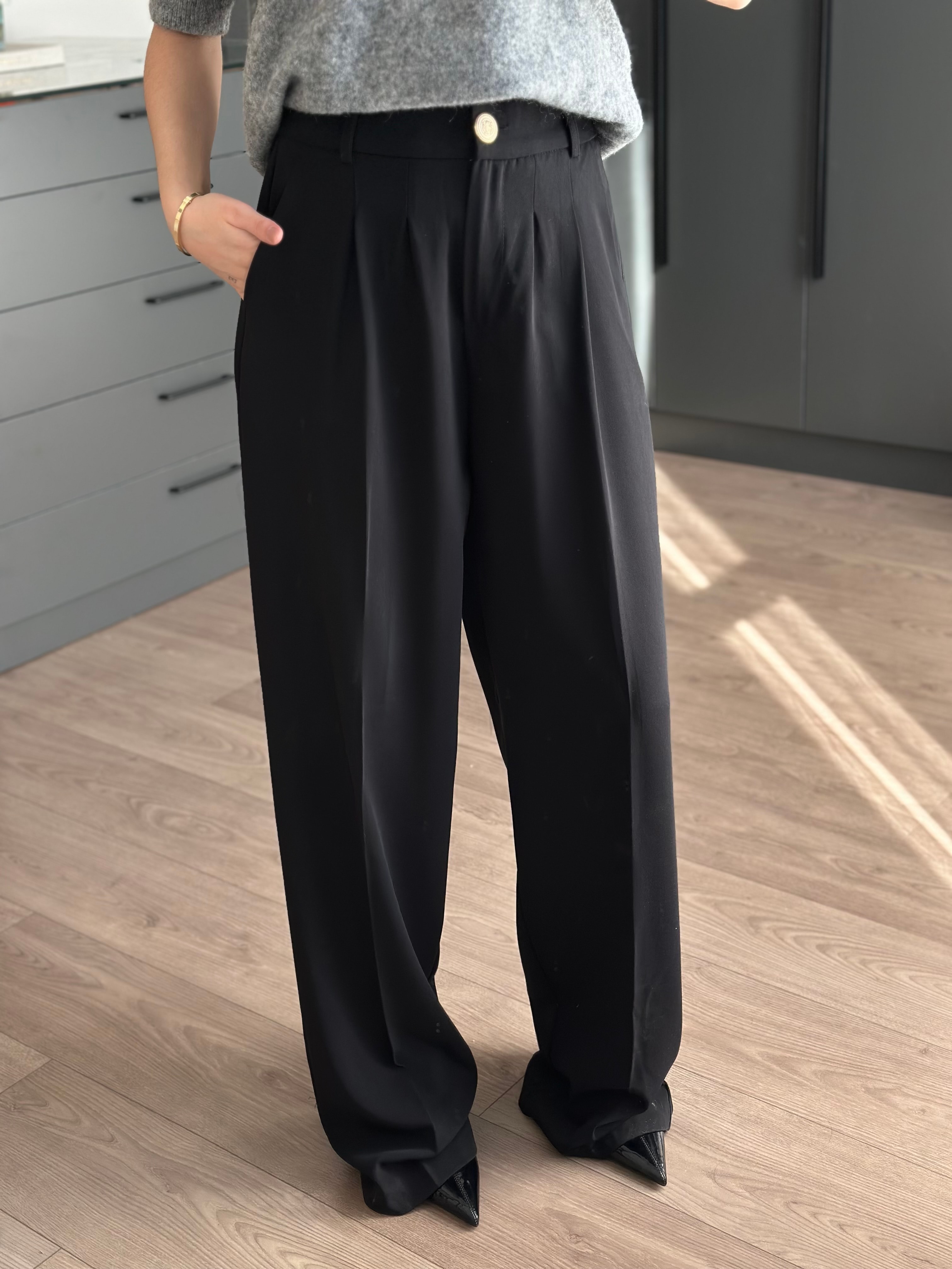 PİLİLİ PALAZZO SİYAH KUMAŞ PANTOLON