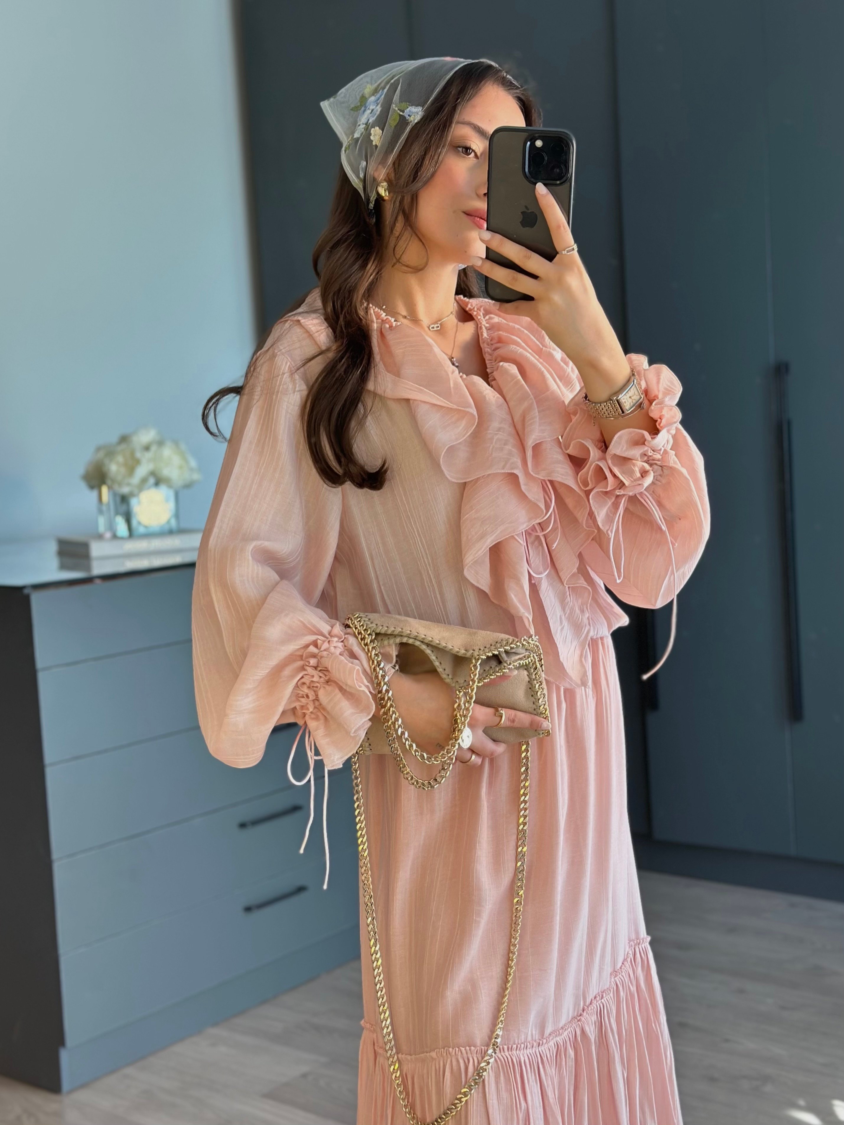 BELLIS TOZ PEMBE FIRFIRLI TASARIM MAXİ ELBİSE