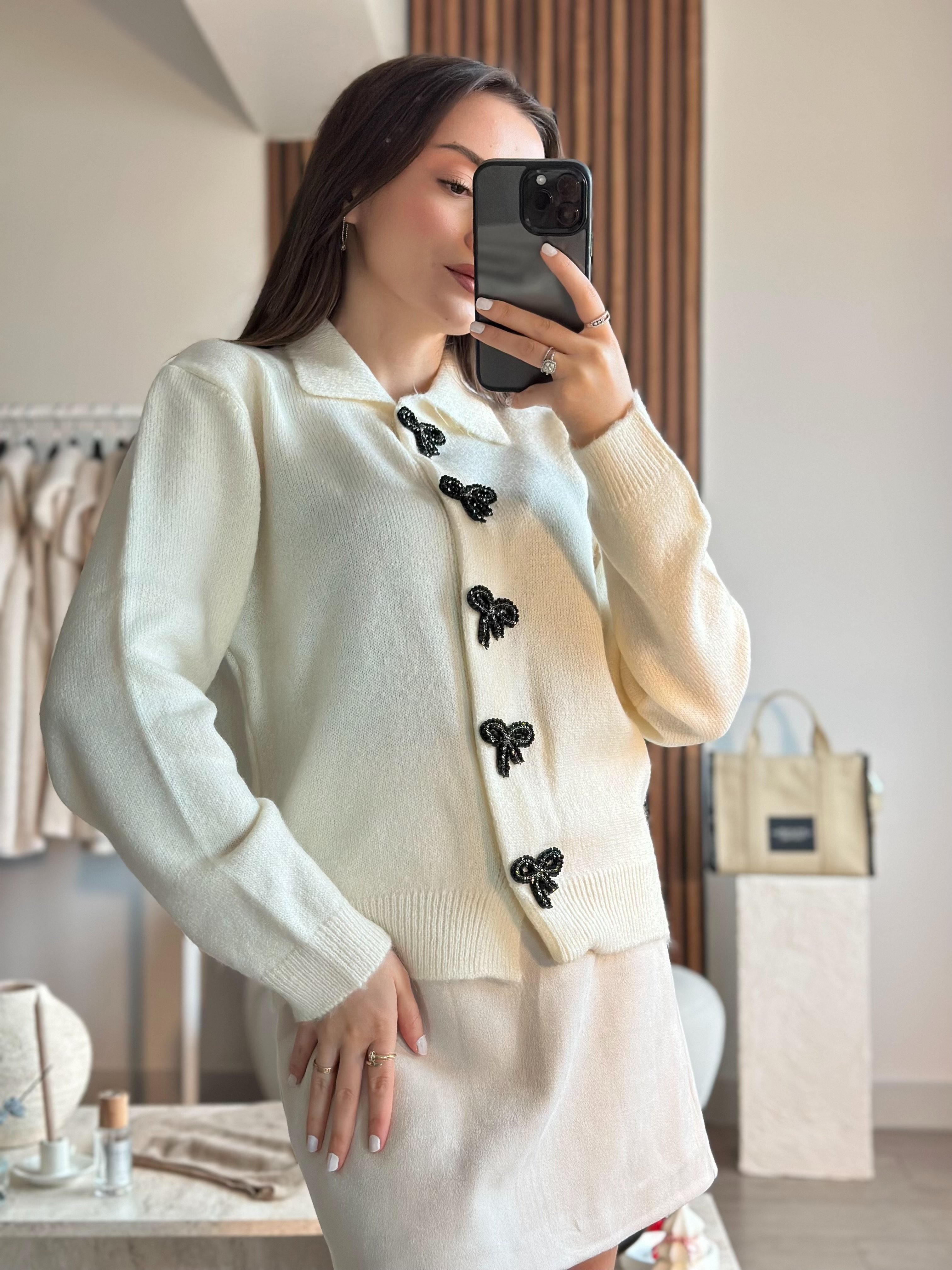 EKRU TAŞLI FİYONK ÇITÇITLI HIRKA
