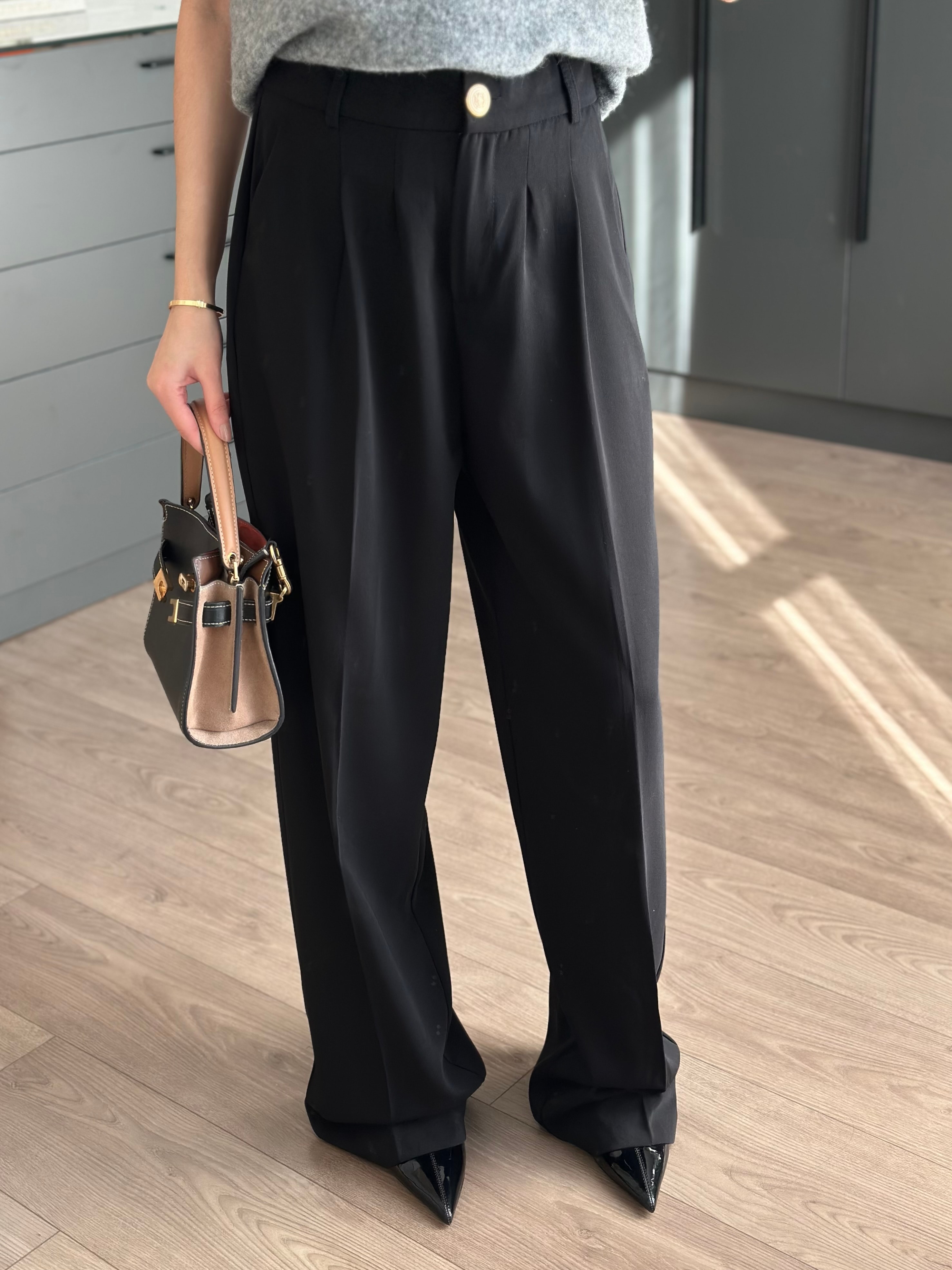 PİLİLİ PALAZZO SİYAH KUMAŞ PANTOLON