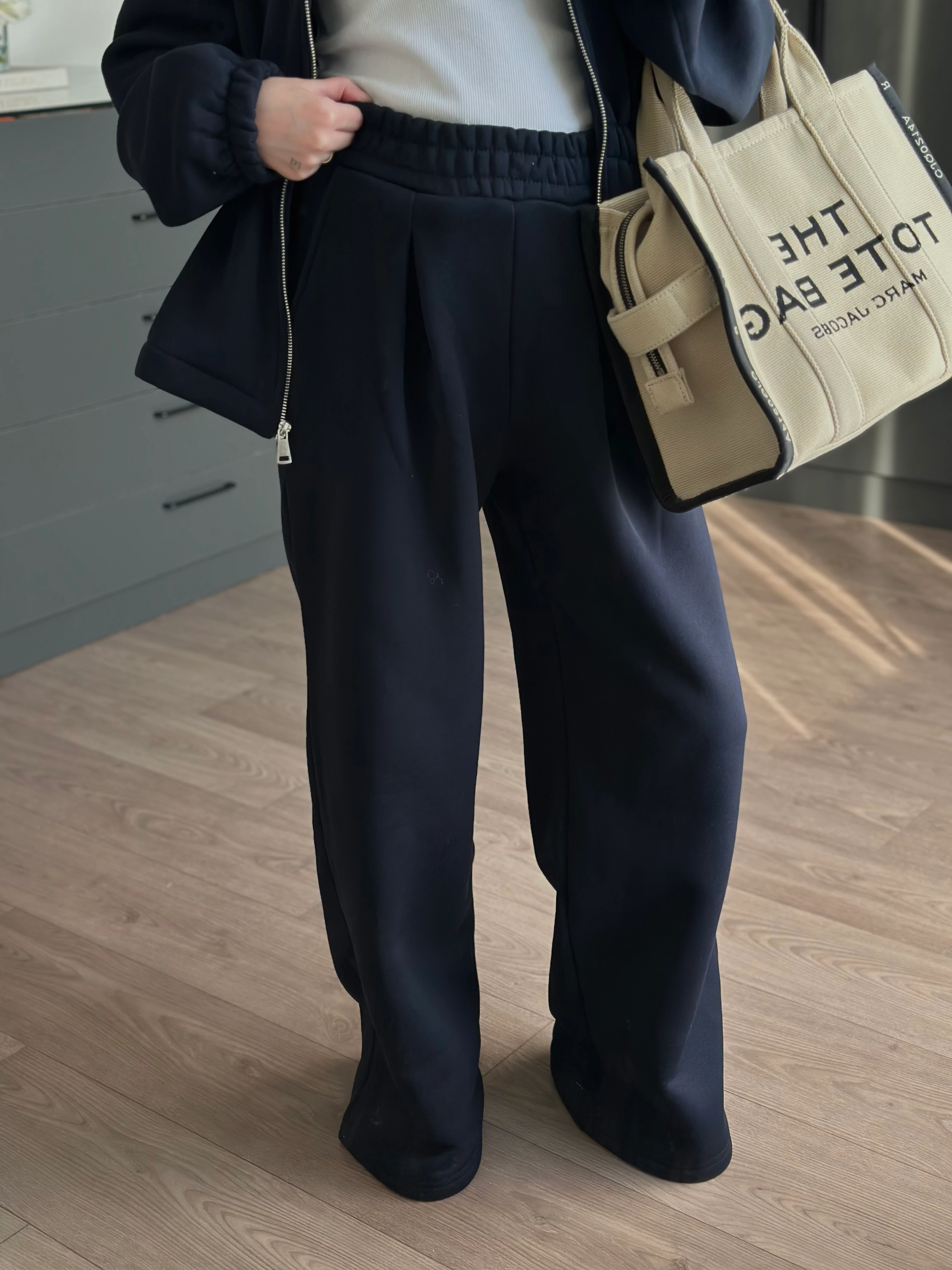 BELİ BÜZGÜ DETAYLI ŞARDONLU İKİLİ TAKIM - Lacivert