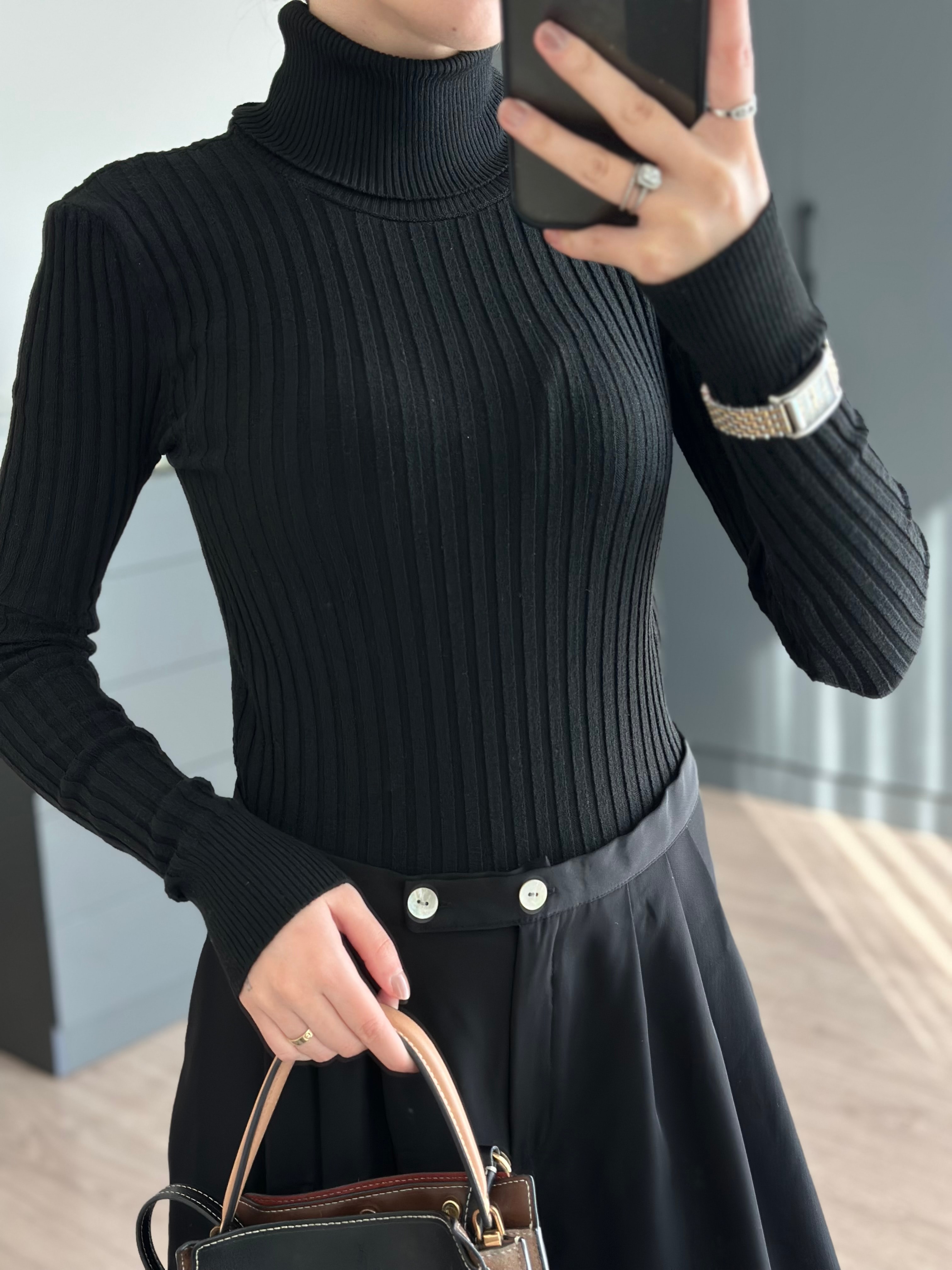 FİTİLLİ BOĞAZLI TRİKO SİYAH KAZAK 