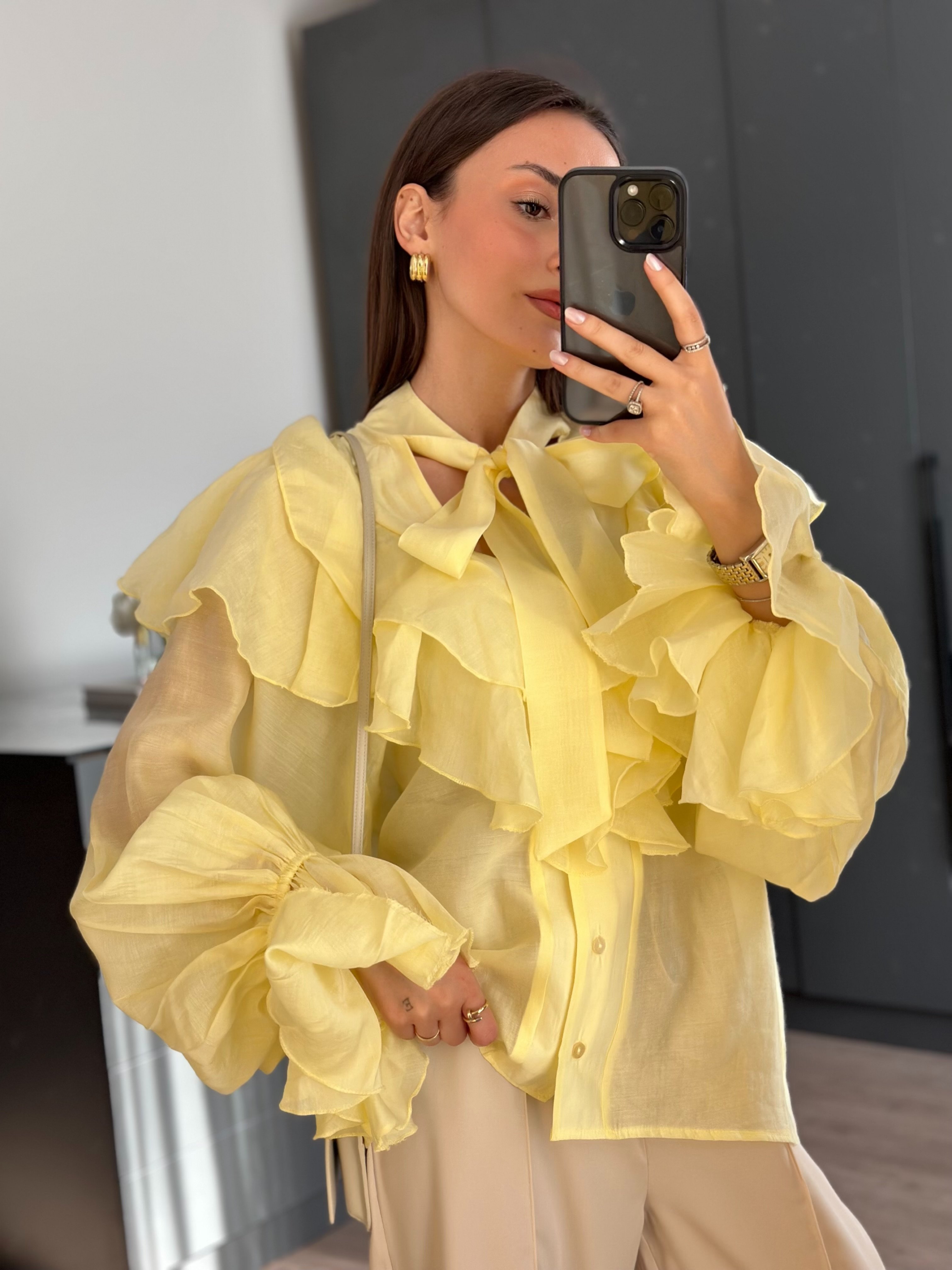SARI REUTTE GÖMLEK