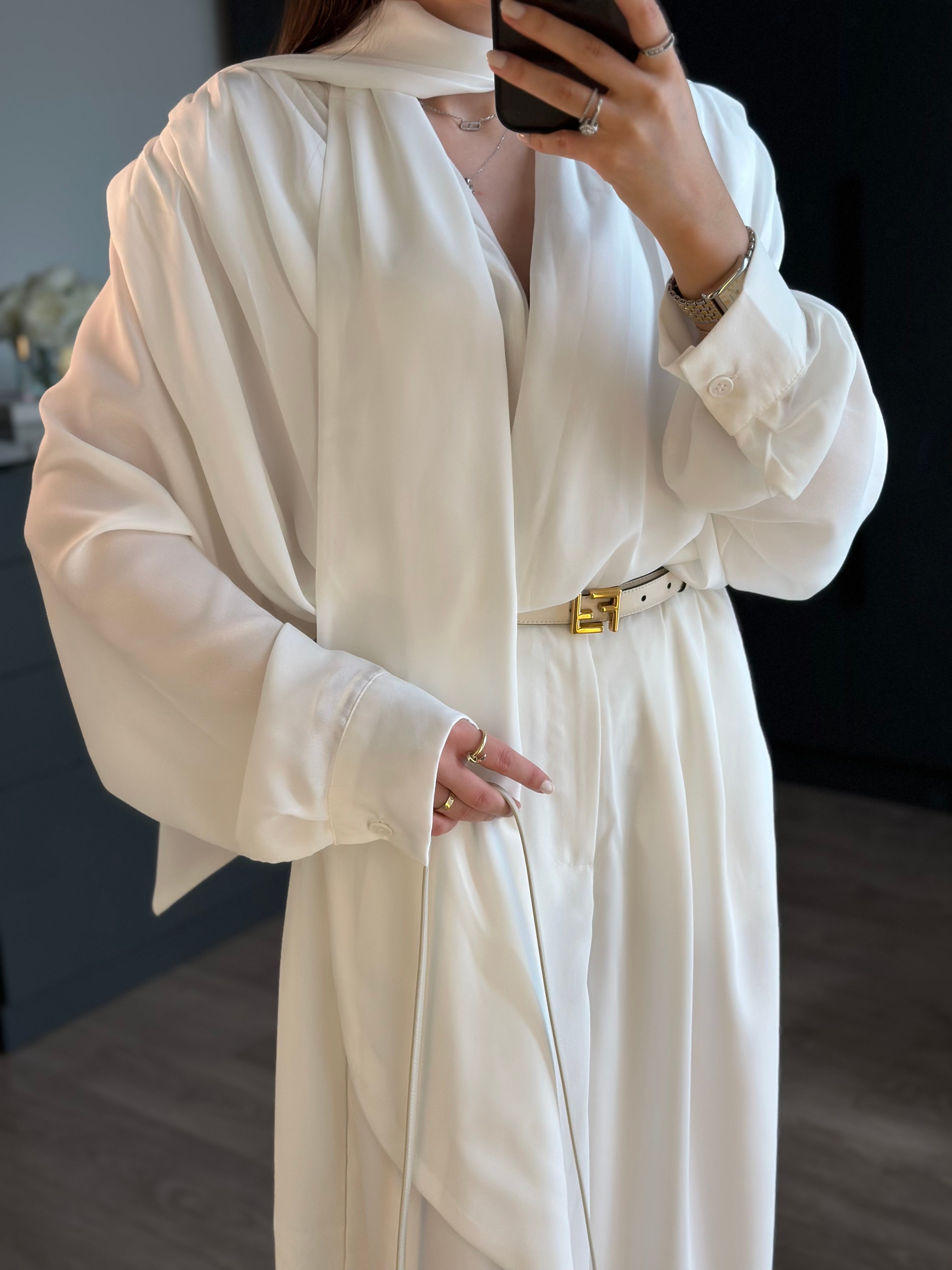 BEYAZ ŞİFON TASARIM BLUZ