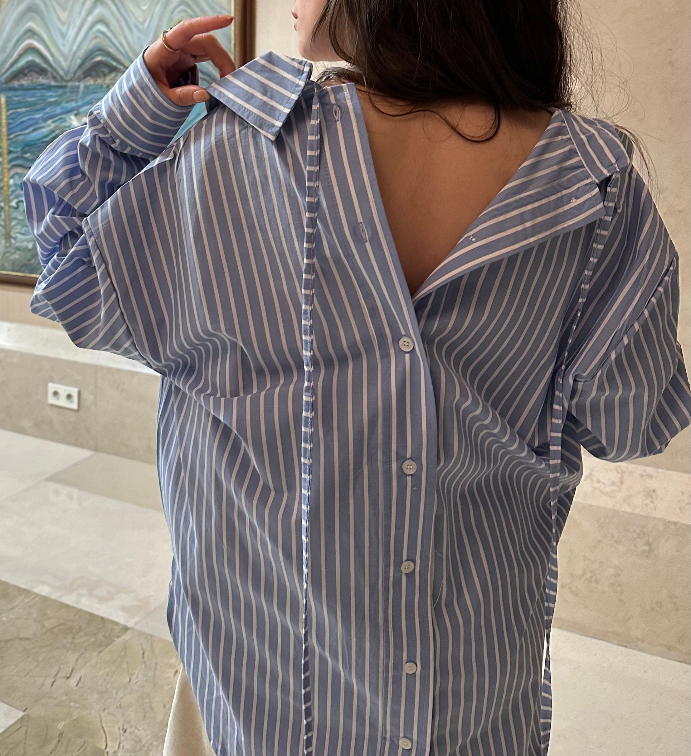 BUTTON BACK OVERSIZED SHIRT