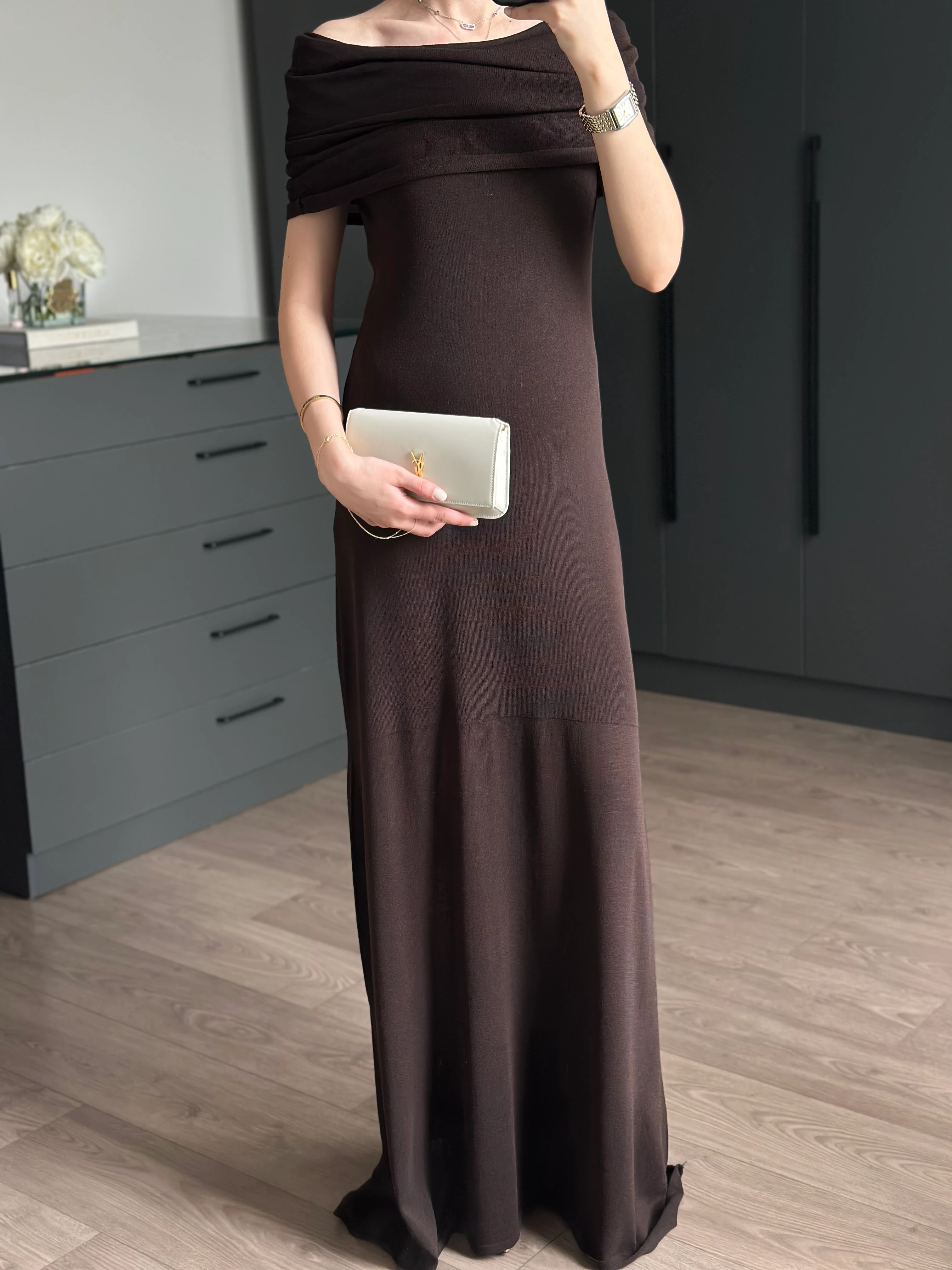 ACI KAHVE YAKA DETAYLI TASARIM TRİKO ELBİSE