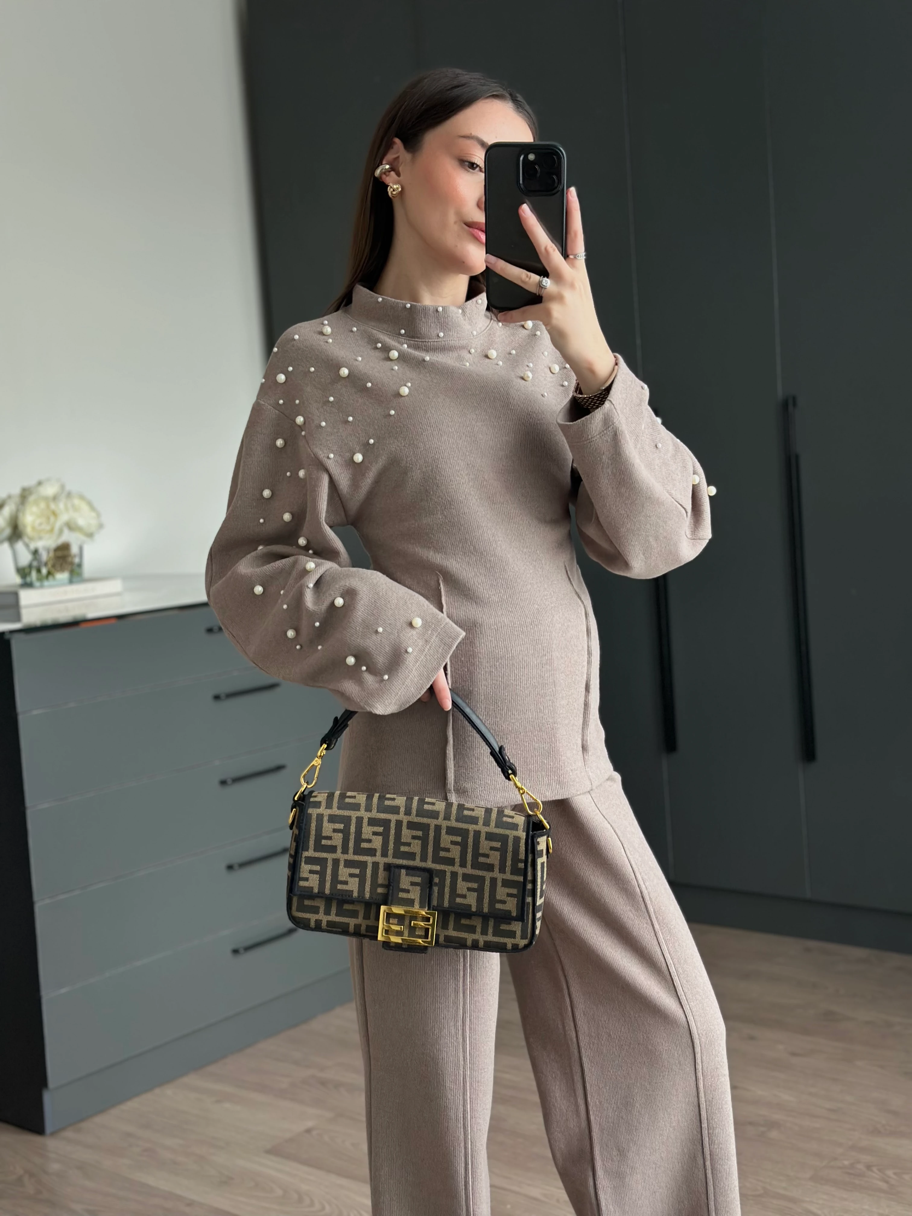 YUMUŞAK SUNİ İNCİLİ TAKIM - Bej